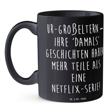 Mr. & Mrs. Panda Tasse Ur-Großeltern Geschichten Serie - Schwarz - Geschenk, Becher, Teebech, Keramik, Exklusive Motive