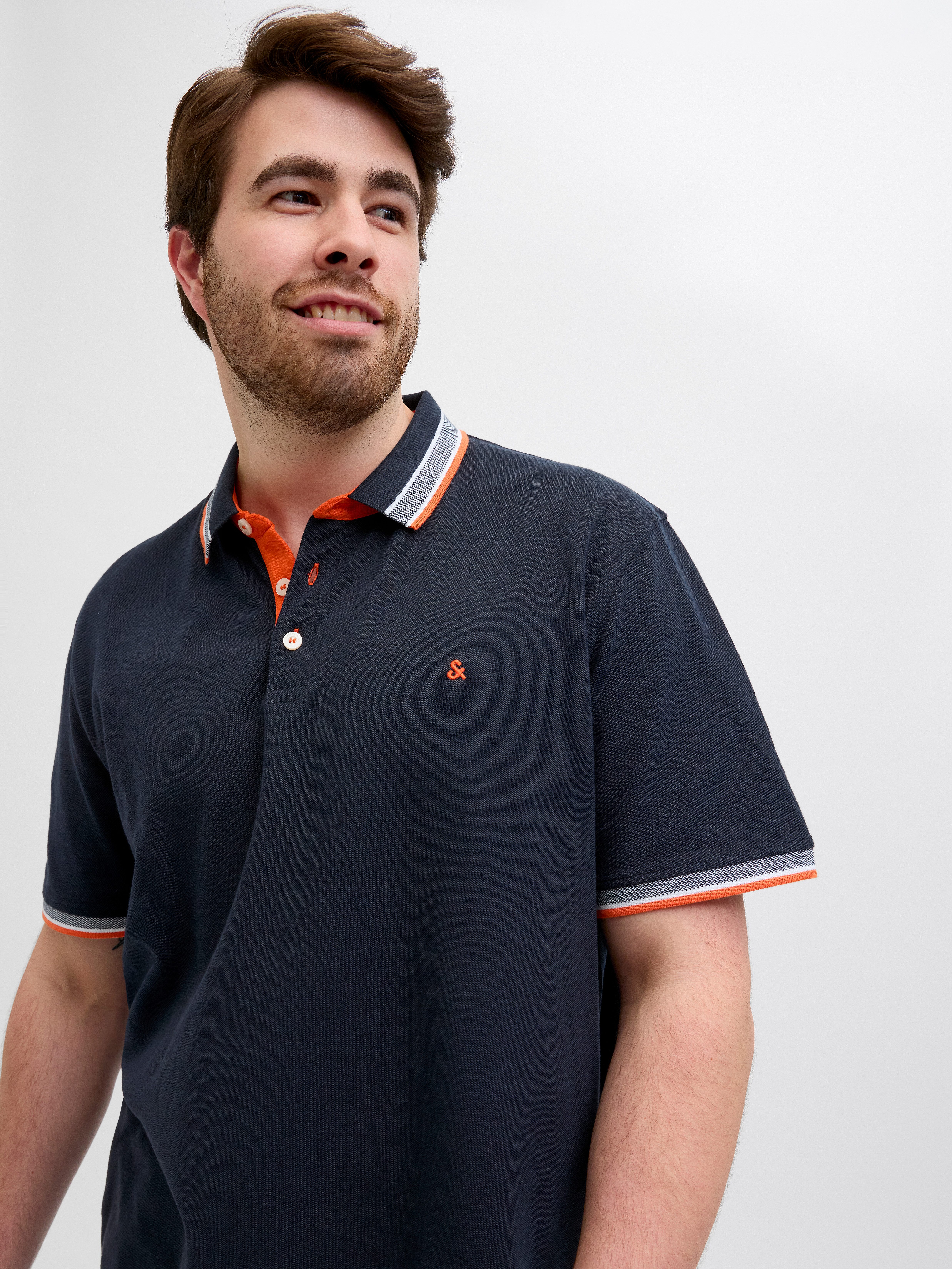 Jack & Jones PlusSize Poloshirt JJEPAULOS POLO SS NOOS PLS mit Logo Sticker günstig online kaufen