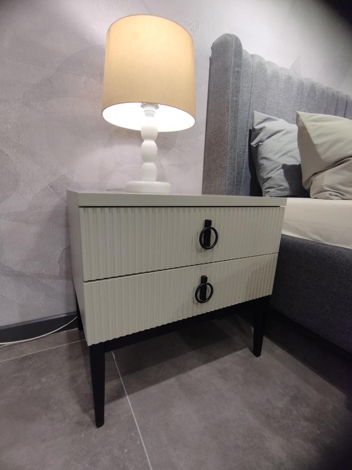 Nachttisch Designer Nachttisch aus hochwertigem Material in edler Optik