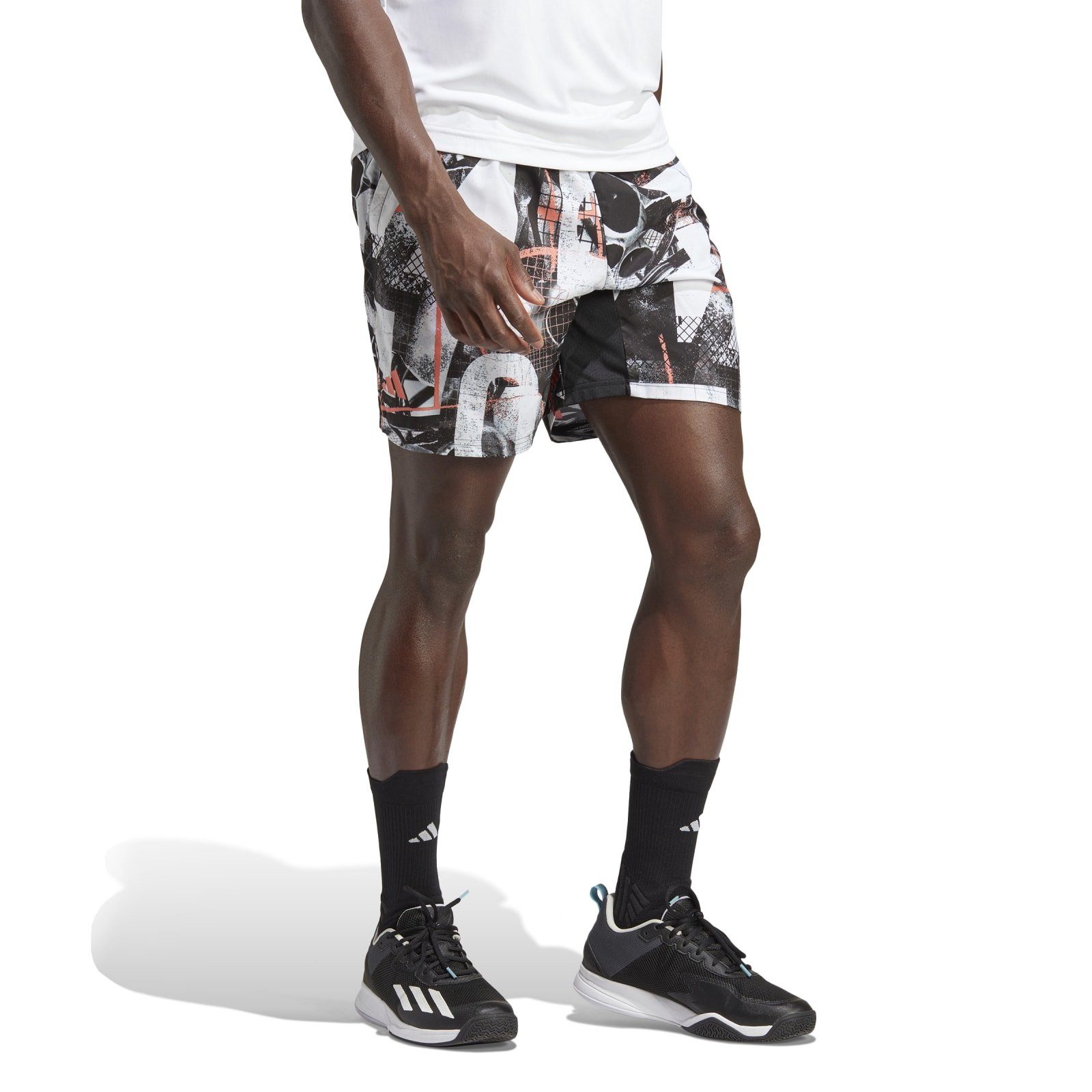 Shorts Tennishose Club Graphicshort 7in/18cm kurz weiss/schwarz Herren