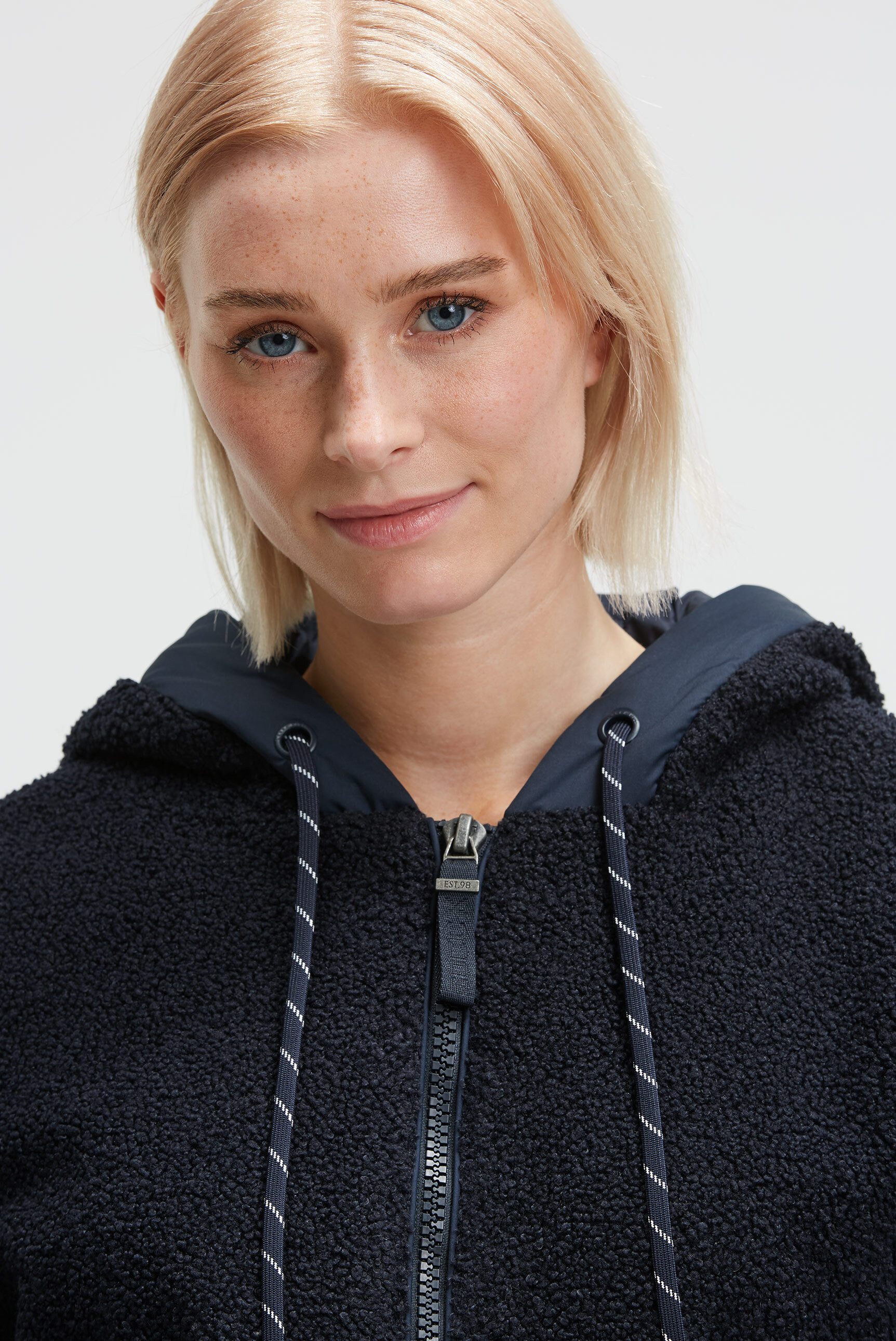 SOCCX Fleecejacke mit Windbreaker-Bündchen