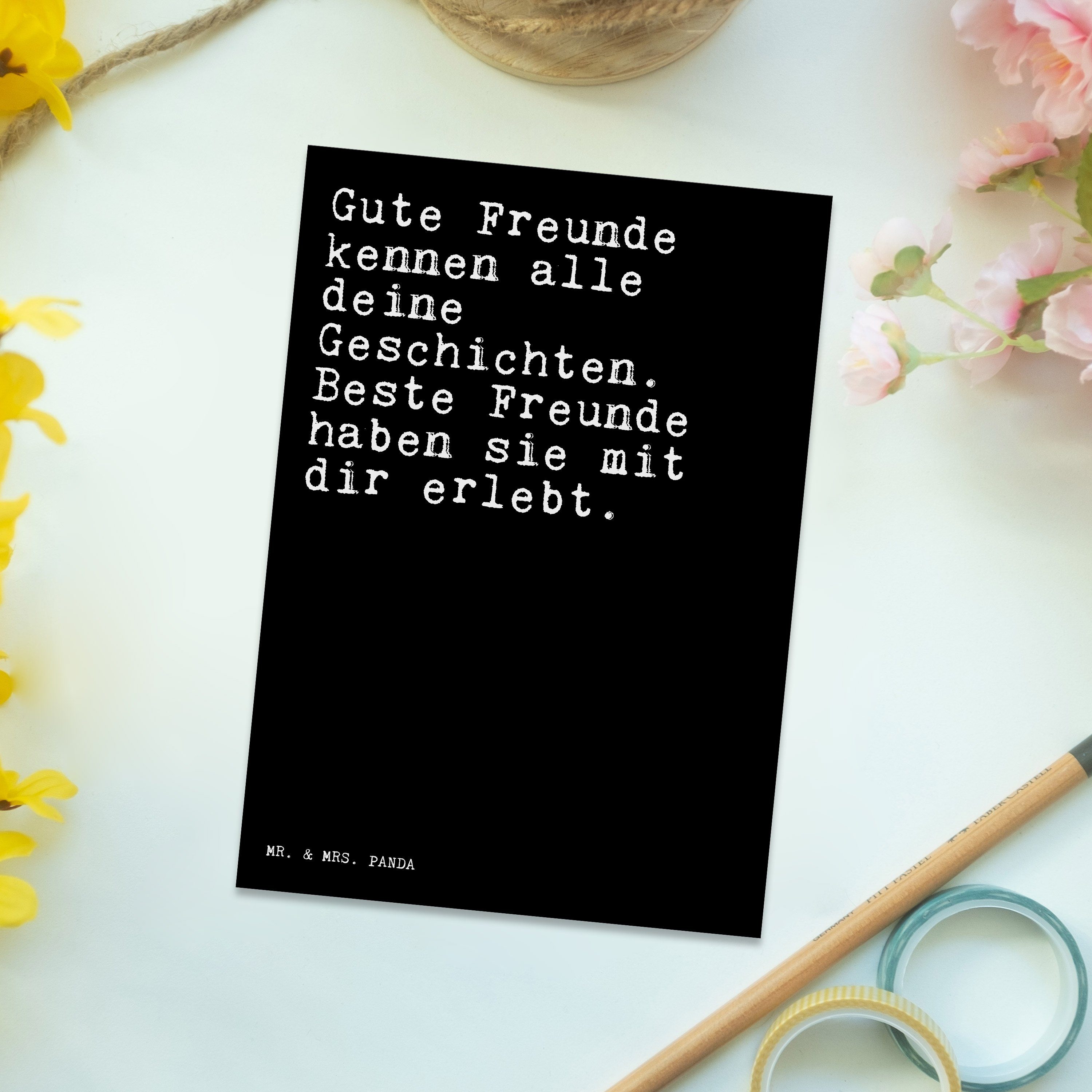 Mrs. - Geschenk, Freunde Postkarte Gute Panda Freundin, kennen - alle... Weisheite Schwarz & Mr.