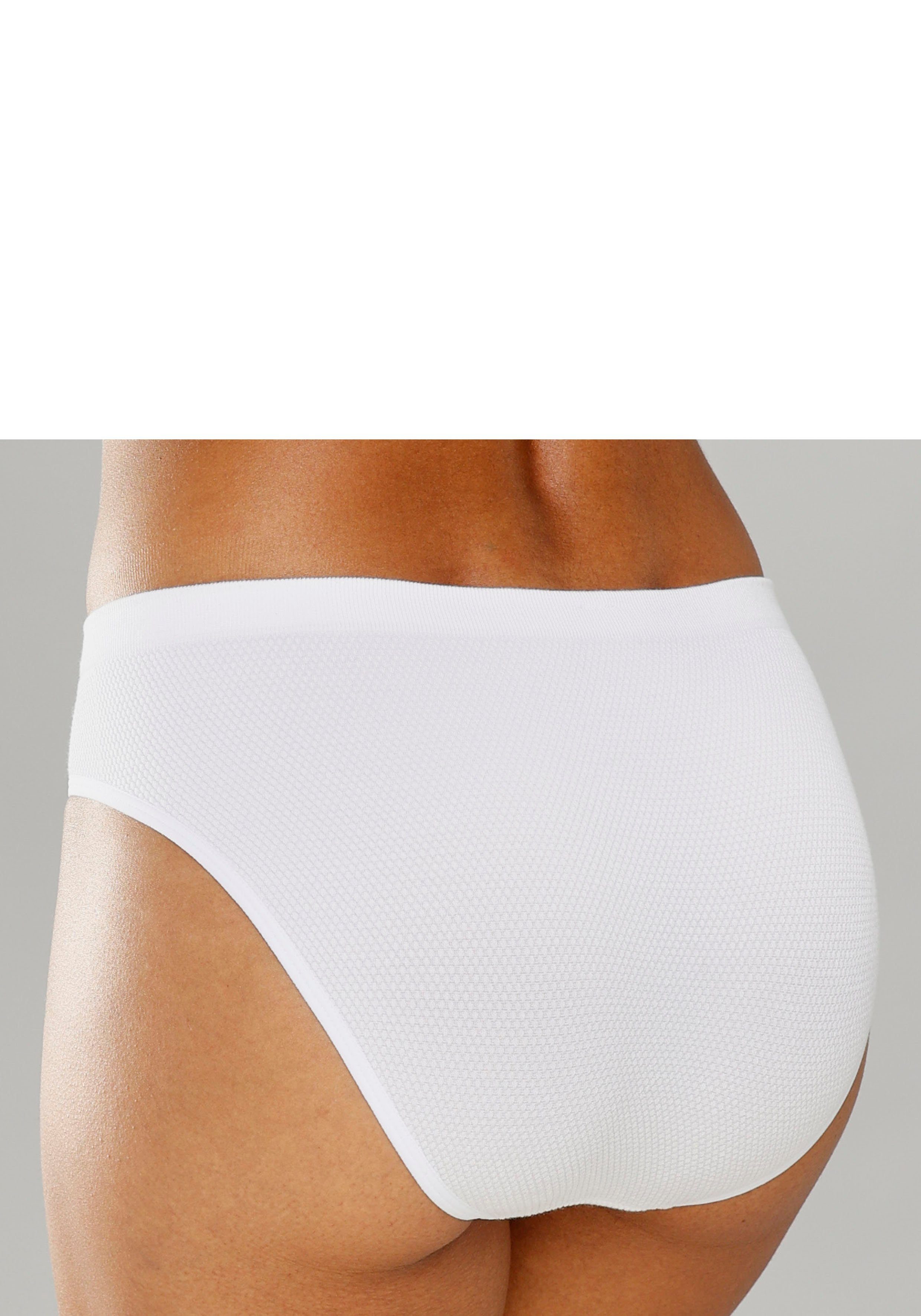 LASCANA Slip aus angenehm weicher Baumwolle