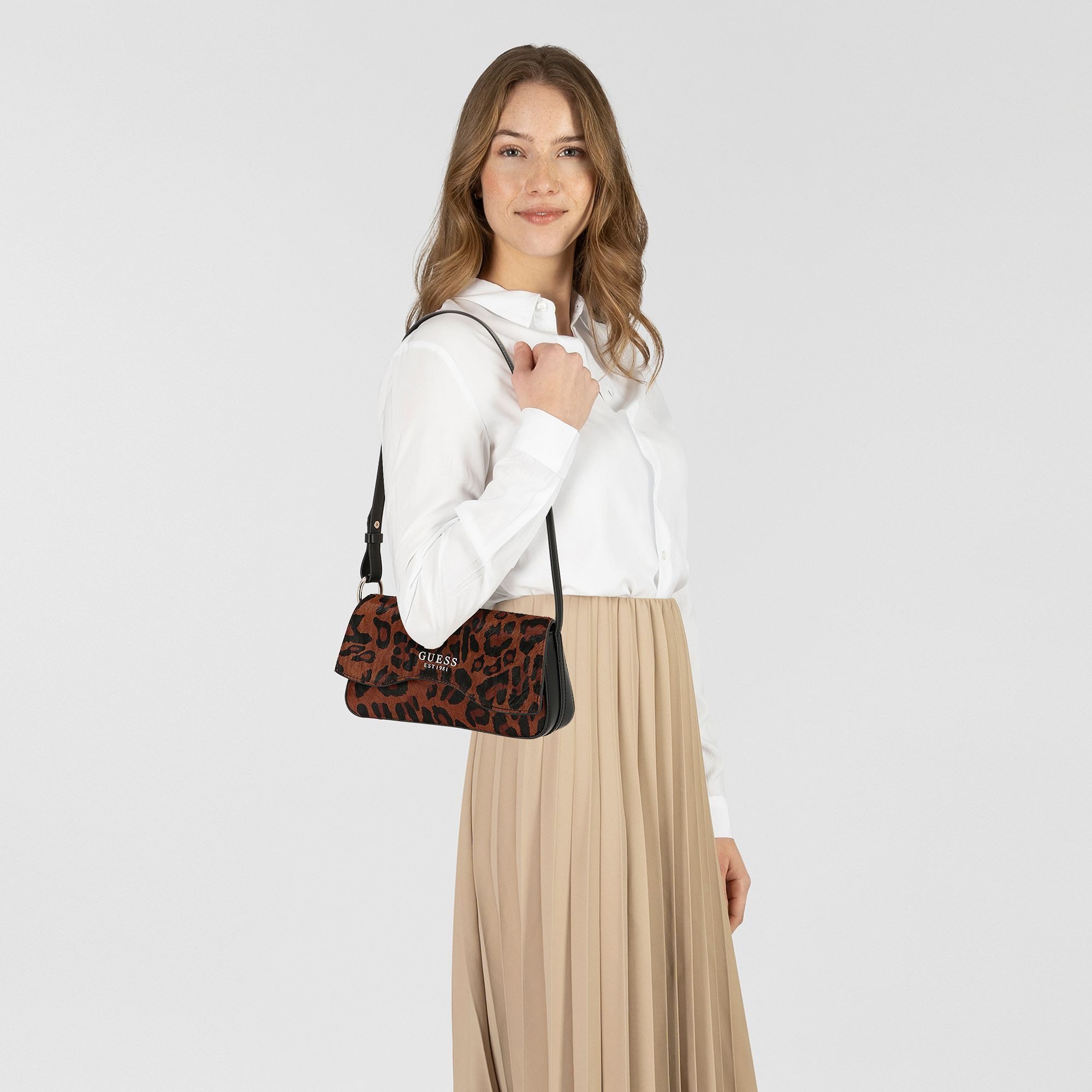 Guess Schultertasche Domitilla, Leder
