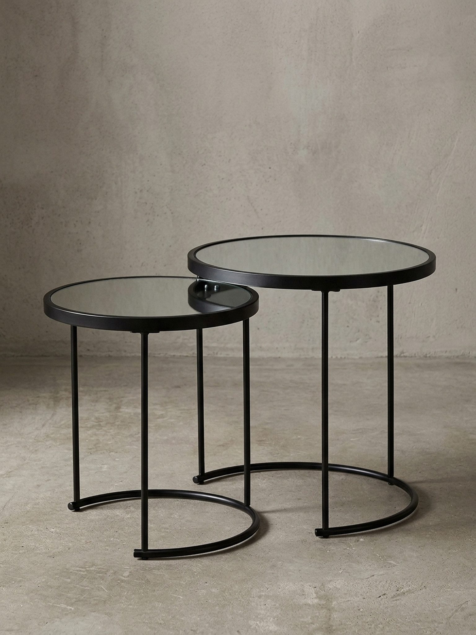 KADIMA DESIGN Satztisch Design Beistelltisch Rund Ø 50/42 cm - 2 teilig Schwarz mit Spiegel, Glas, Wohnzimmertisch 2er Set, Satztisch verspiegelt, Couchtisch