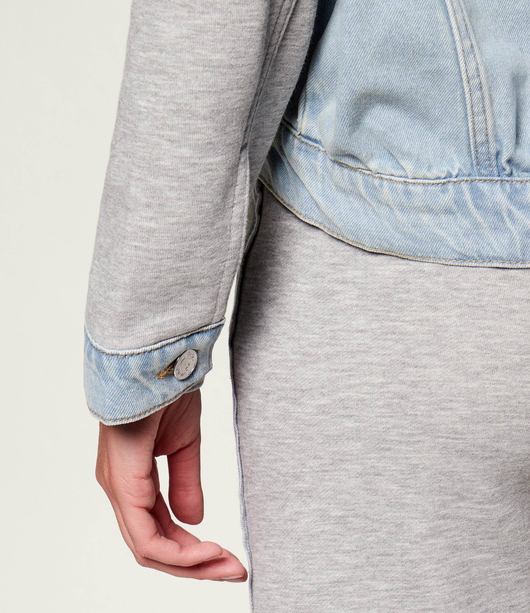 Liu Jo Jeansjacke - Damen Jeansjacke mit Kapuze - Bomberjacke im Denim Look - Loose Fit