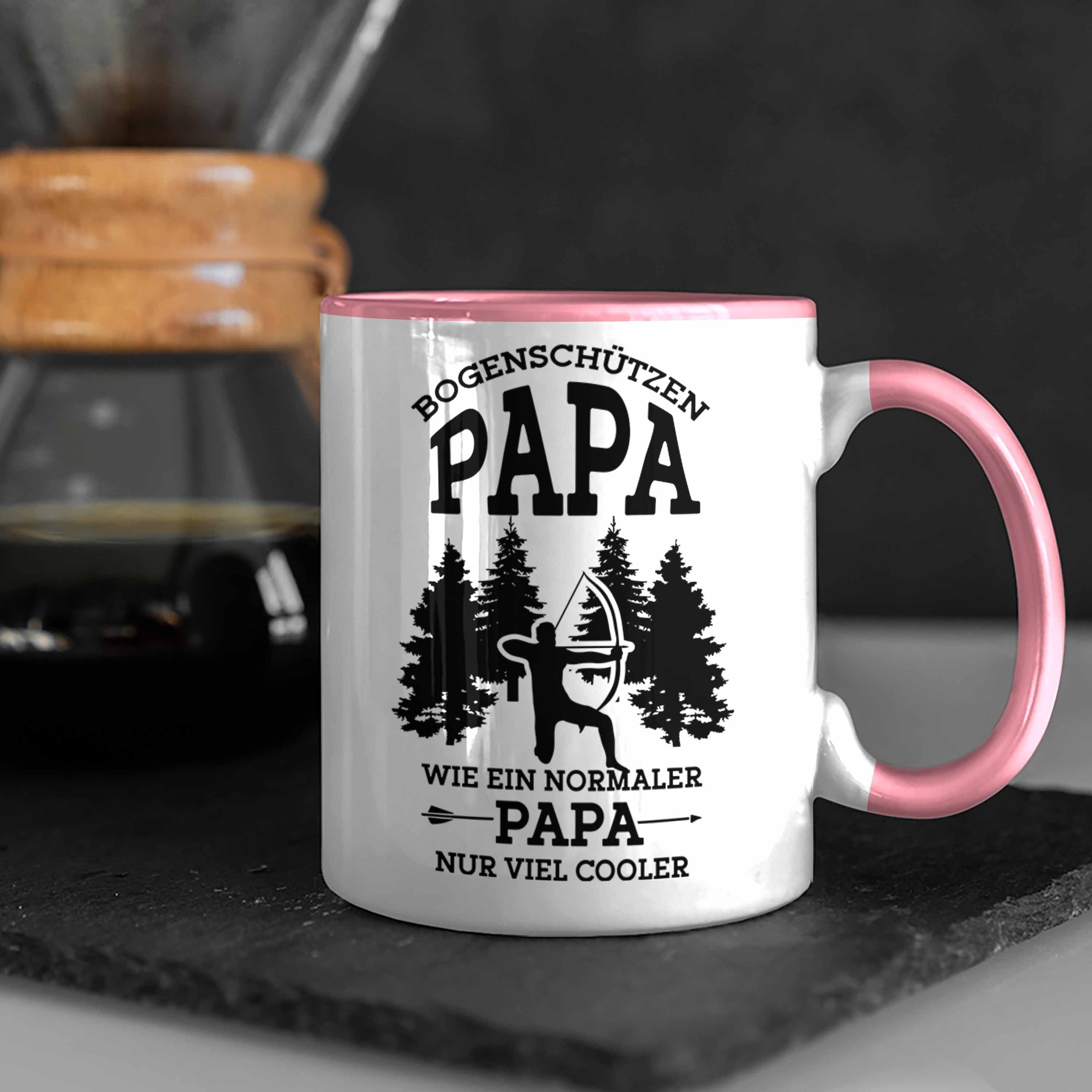 Trendation Tasse Lustige Papa Geschenkidee Vatert Bogenschütze Tasse Rosa für Bogenschießen