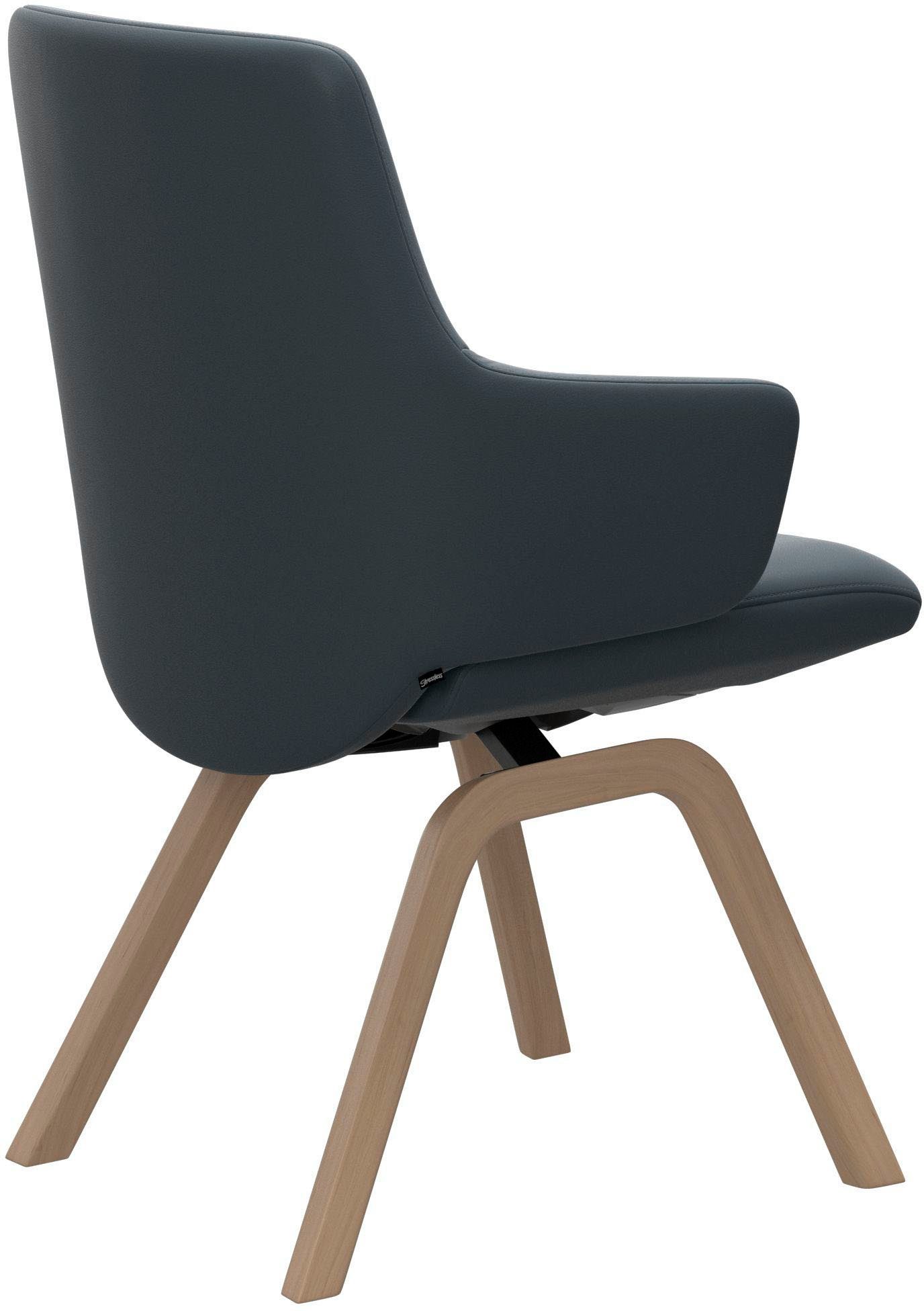 Stressless® Polsterstuhl Laurel, Low Back mit Armlehne, Größe L, mit schräggestellten Beinen in Walnuss