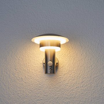 Lindby Außen-Wandleuchte Lillie, LED-Leuchtmittel fest verbaut, warmweiß, Modern, Edelstahl, Kunststoff, edelstahl, weiß transparent, 1 flammig