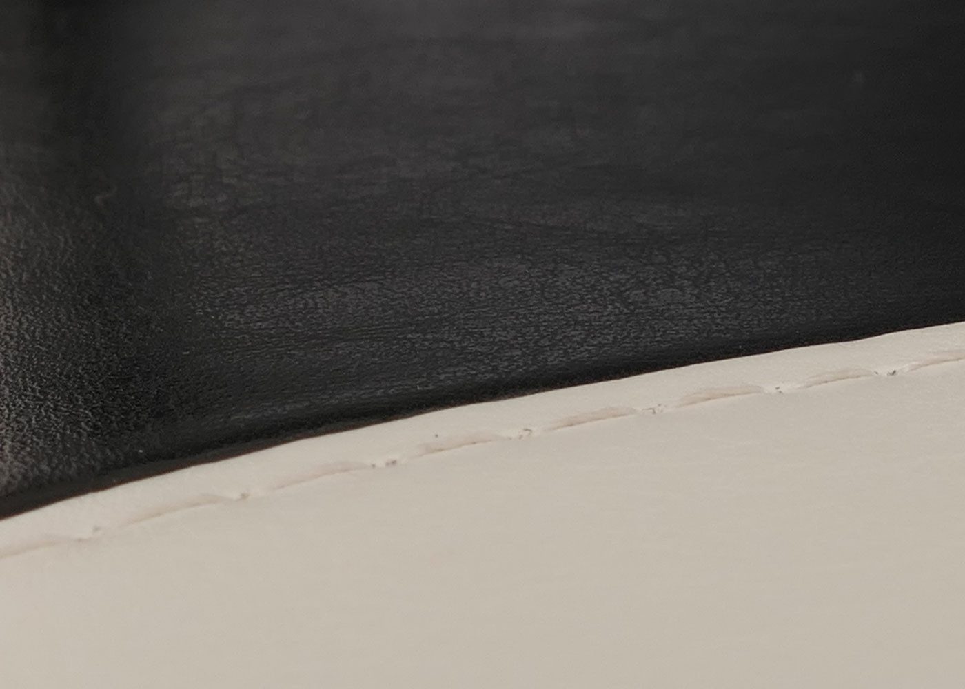 MCW Esszimmerstuhl Littau-KL (1er), Rutschfest durch Bodenschoner, Bequeme Polsterung, Hohe Rückenlehne