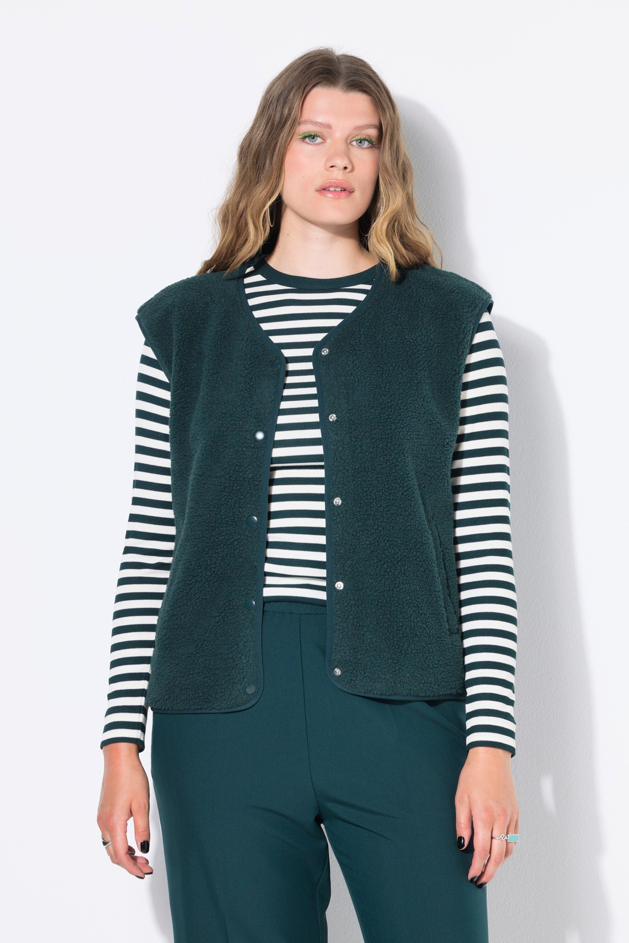 Studio Untold Steppweste Teddyweste cropped Druckknöpfe günstig online kaufen