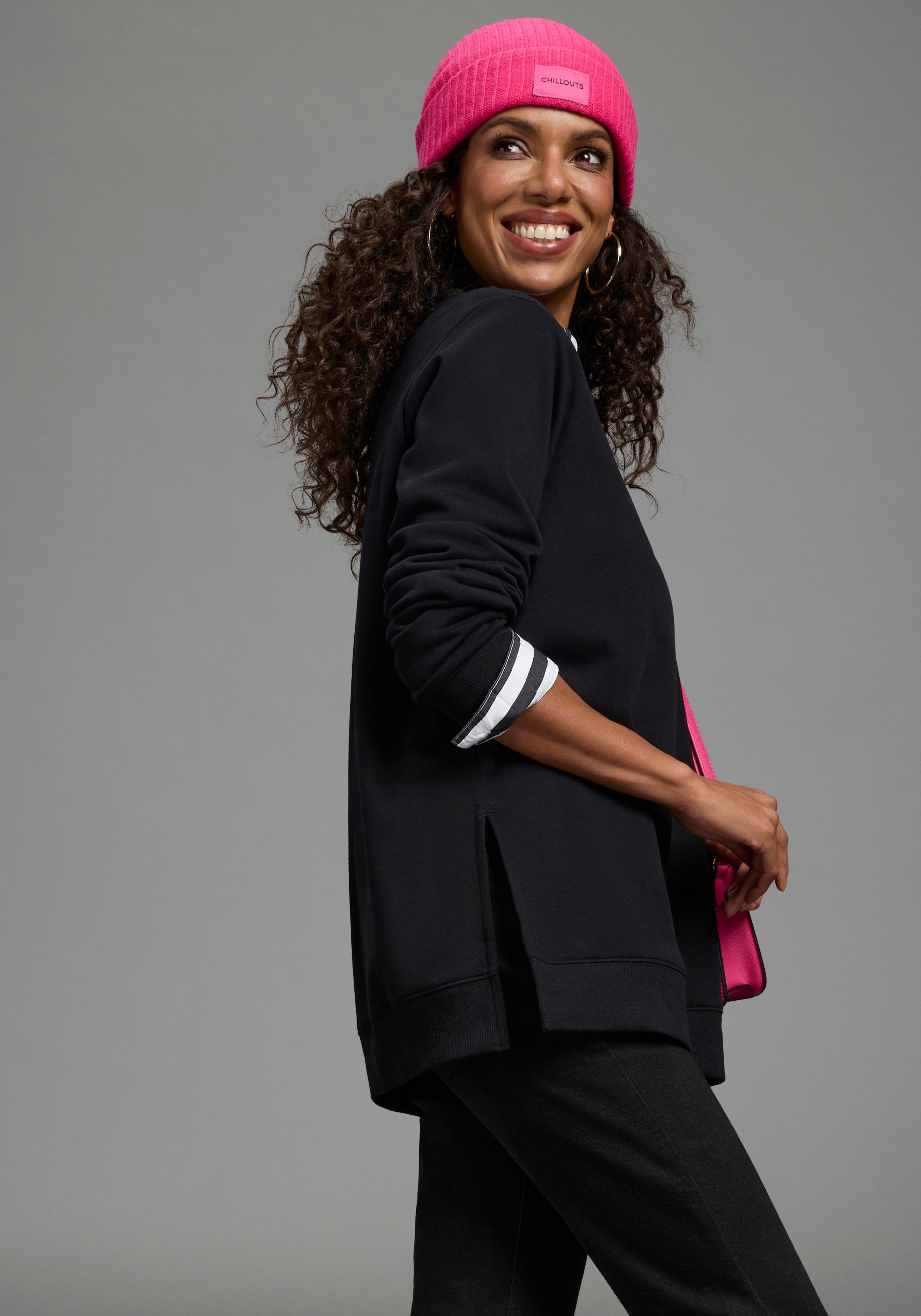 Laura Scott Longsweatshirt mit hohen Seitenschlitzen in kuscheliger Sweatware – Bild 3 von 5