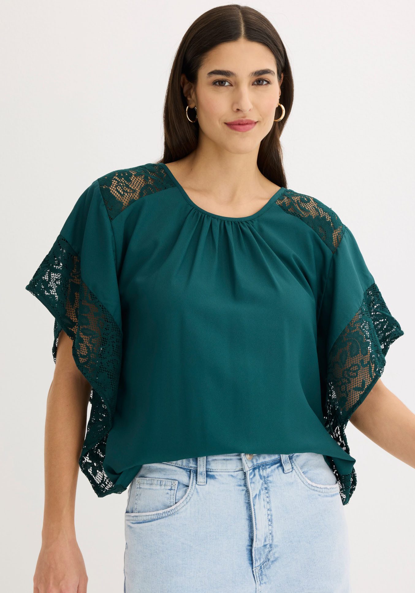 bonprix Langarmbluse figurumspielende Passform, aus Polyester, mit Applikationen