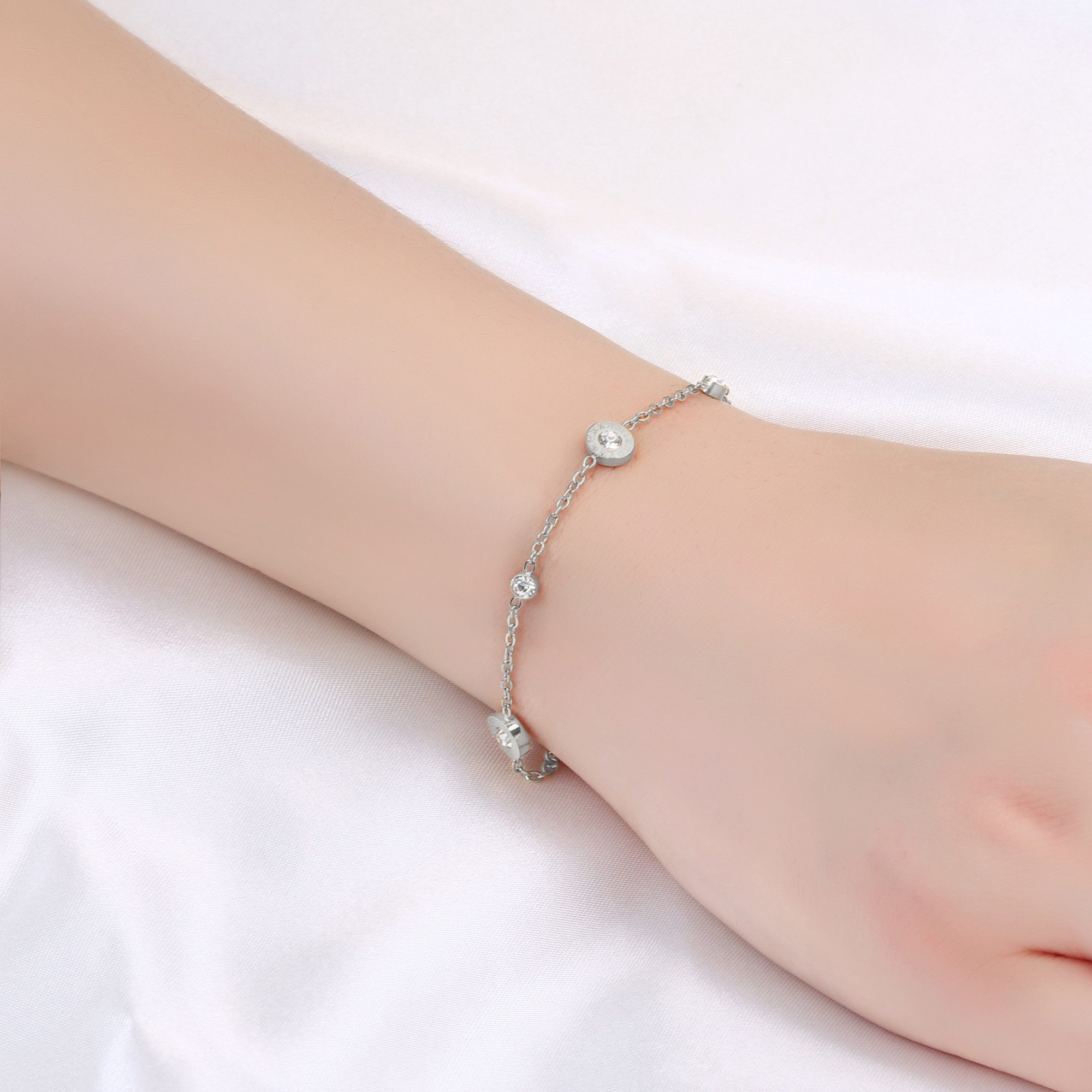 Kim Johanson Armband Timeless (1-tlg), mit Zirkonia, aus Edelstahl günstig online kaufen