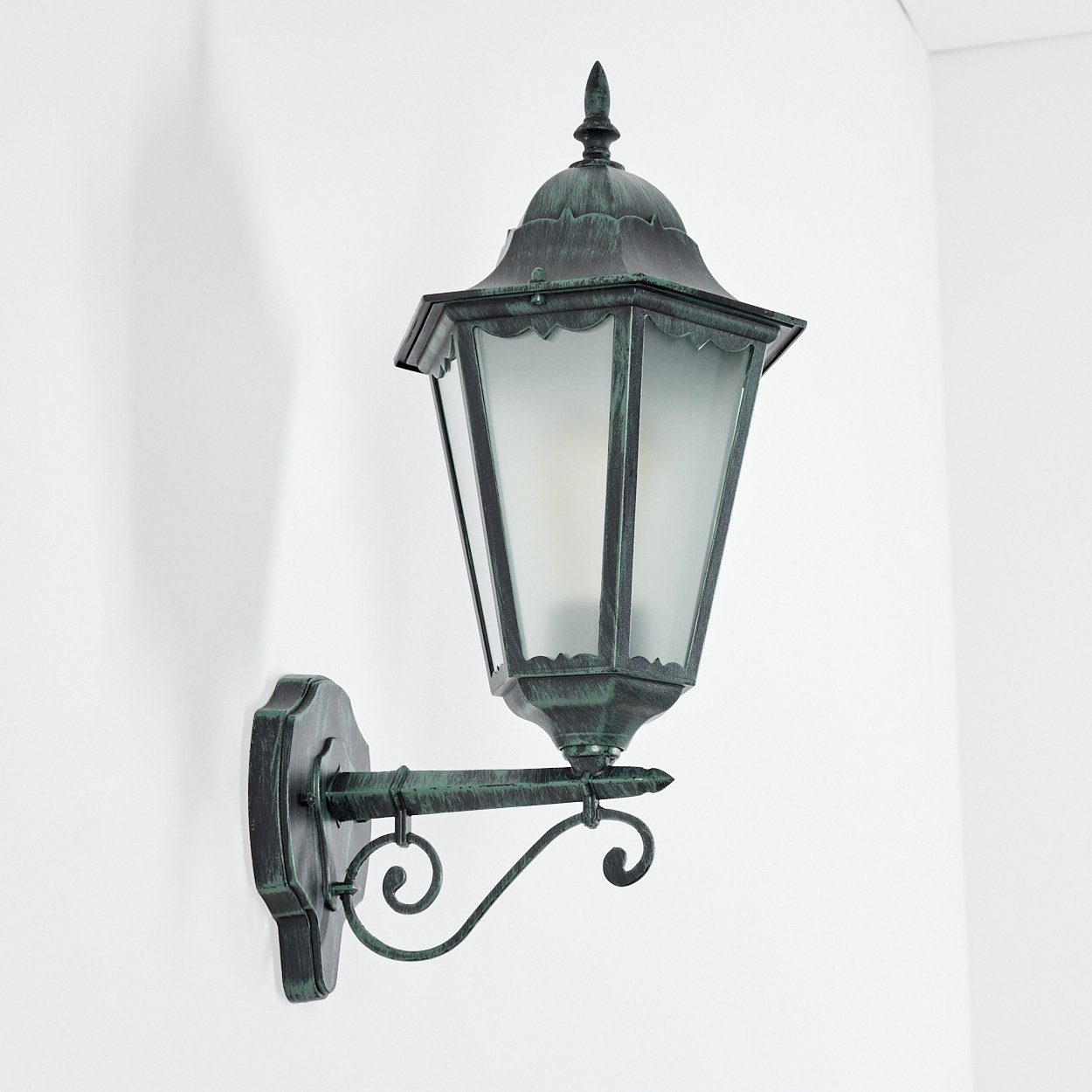 hofstein Außen-Wandleuchte Wandlampe aufwärts in antikem Look aus Metall/Glas in Schwarz-Grün, ohne Leuchtmittel, Wandleuchte im Retro/Vintage Design, Außenleuchte für Terrasse, E27