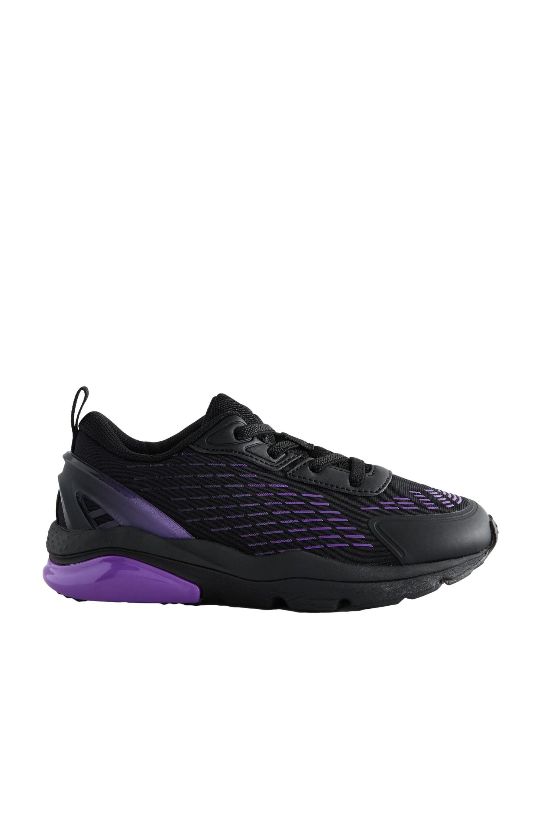 Elastischer Sportschuh mit Schnürung Sneaker