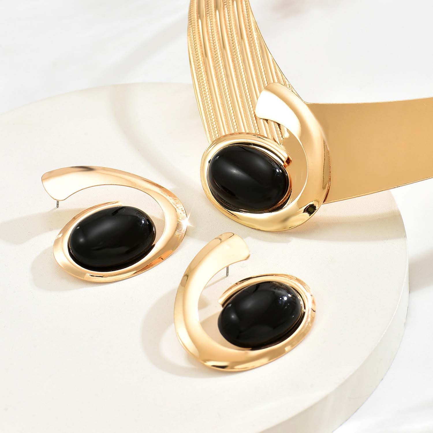 trends for living Schmuckset Schmuckset für Damen: Geometrische Edelsteinkette vielseitige Ohrringe