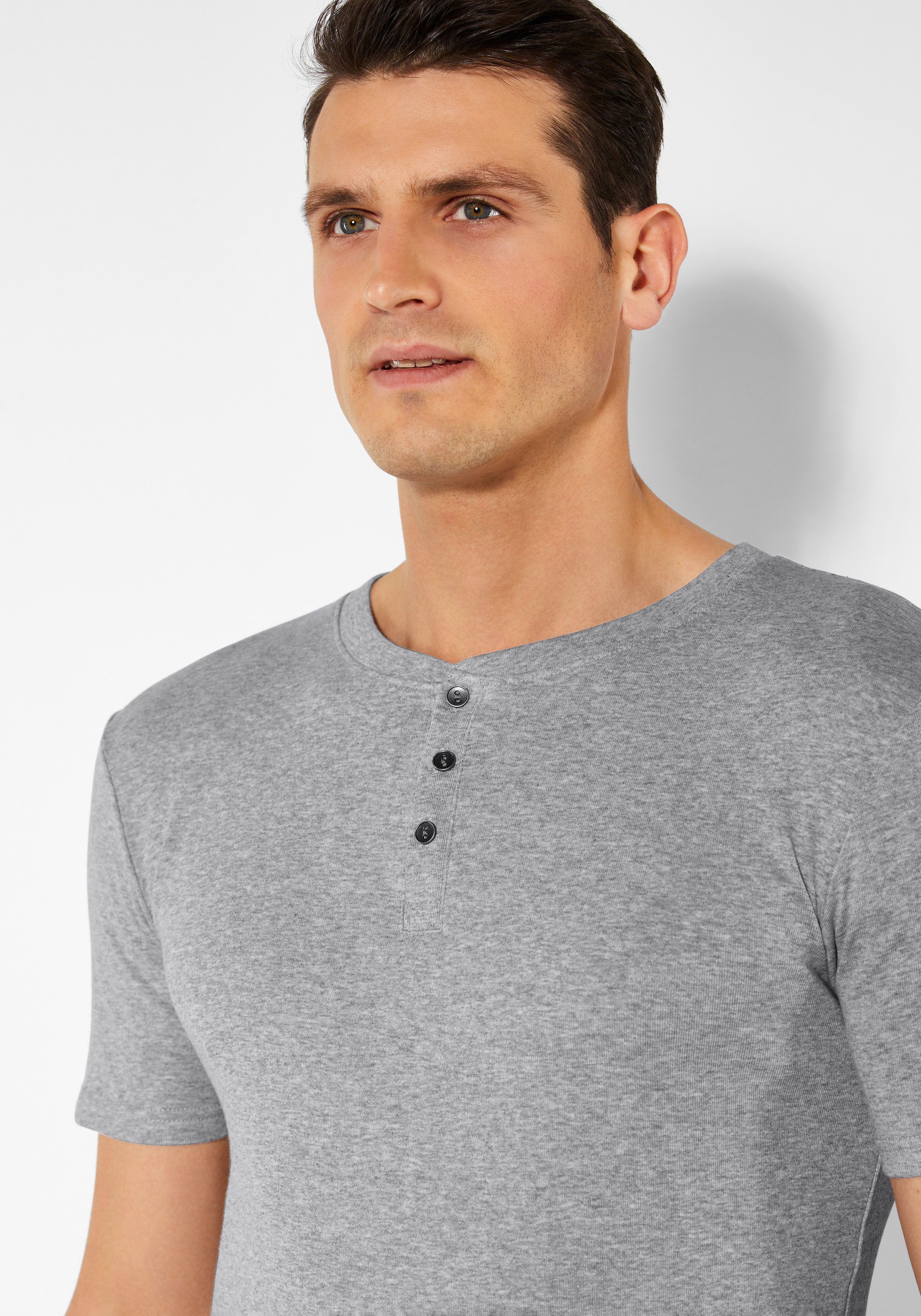 H.I.S T-Shirt mit aufwendiger Knopfleiste, perfekt als Unterziehshirt