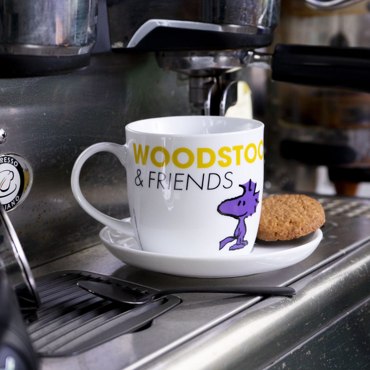 Geda Labels GmbH Tasse Peanuts Woodstock, 1-tlg., Porzellan, Gelb, 300 ml, spülmaschinengeeignet