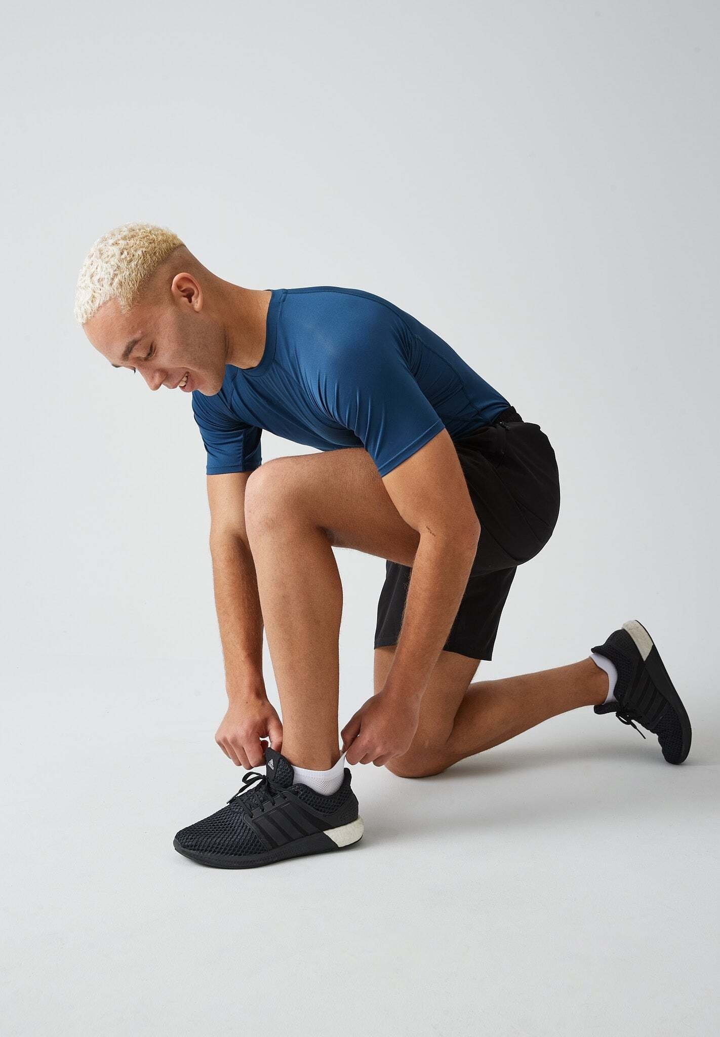 SNOCKS Laufsocken Running Socken für Damen & Herren (4-Paar) mit Fersenlasche und atmungsaktiv durch Mesh