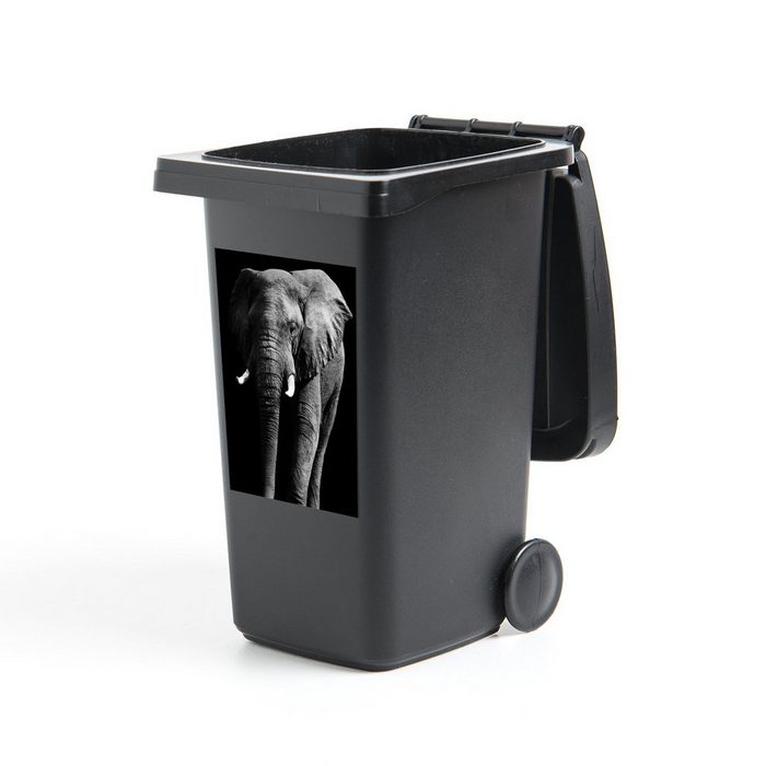 MuchoWow Wandsticker Elefant - Schwarz - Weiß - Wilde Tiere (1 St) Mülleimer-aufkleber Mülltonne Sticker Container Abfalbehälter