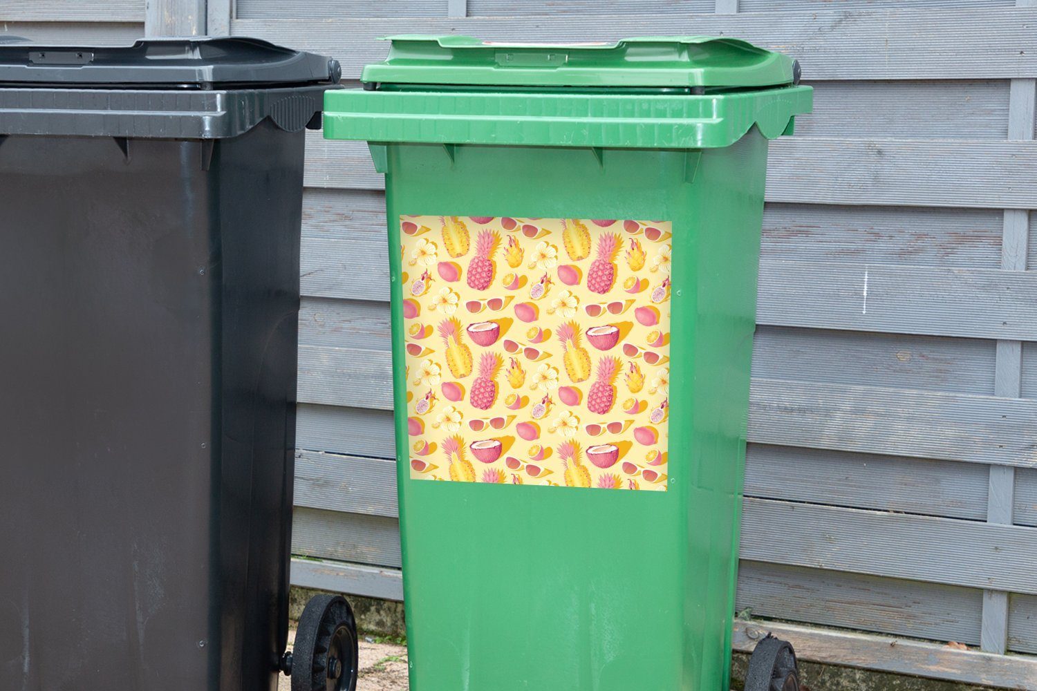 MuchoWow Wandsticker Sommer - Gelb Mülltonne, Container, Sticker, Abfalbehälter (1 Ananas St), - Mülleimer-aufkleber