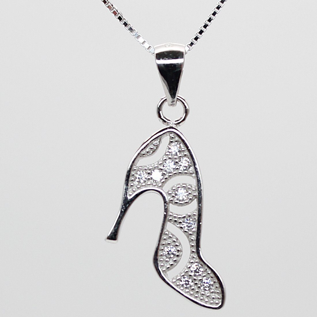 ELLAWIL Silberkette Kette mit High Heels Anhänger Damen Zirkonia Halskette Mädchen (Kettenlänge 50 cm, Sterling Silber 925), inklusive Geschenkschachtel