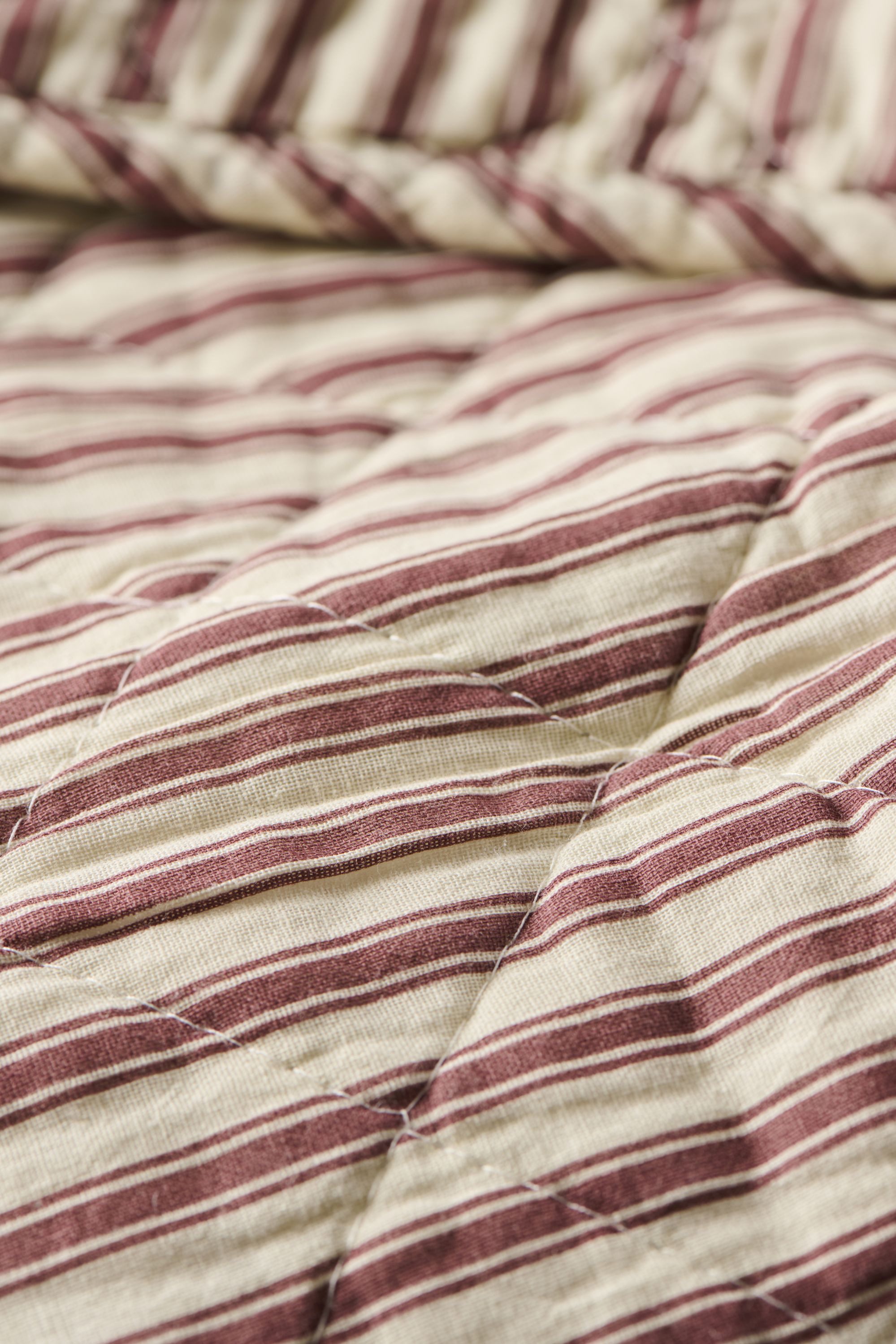 Ib Laursen Tagesdecke Ib Laursen - Decke Quilt Wohndecke 130x180cm Sand Dusty Plum