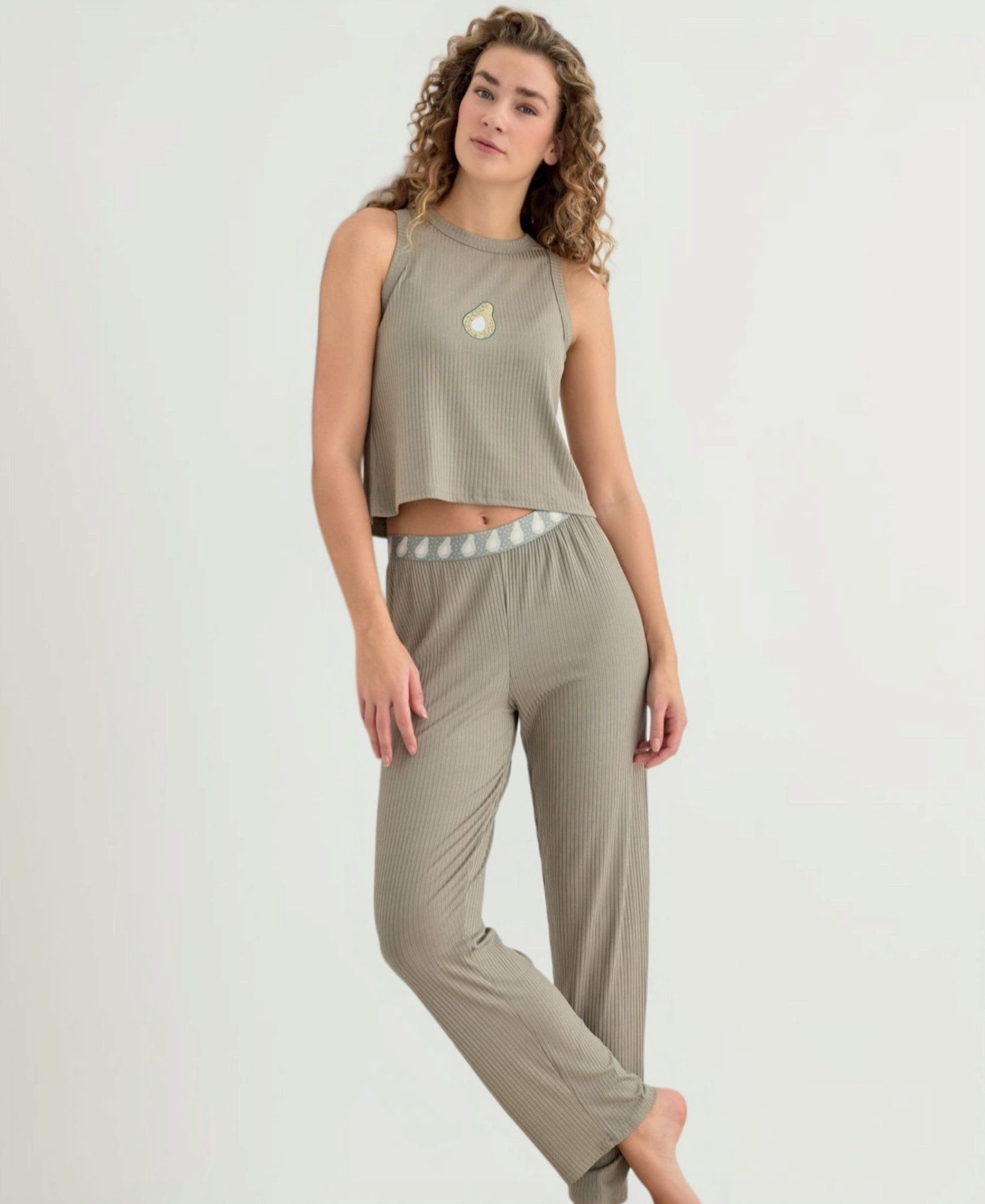 fashionshowcase Pyjama Damen Hausanzug 2-teiliges Schlafanzug Set mit elastischem Bund (2-teilig (Top + Hose) Luftiger Schnitt, elastischer Bund mit Muster, weicher Rippenjersey