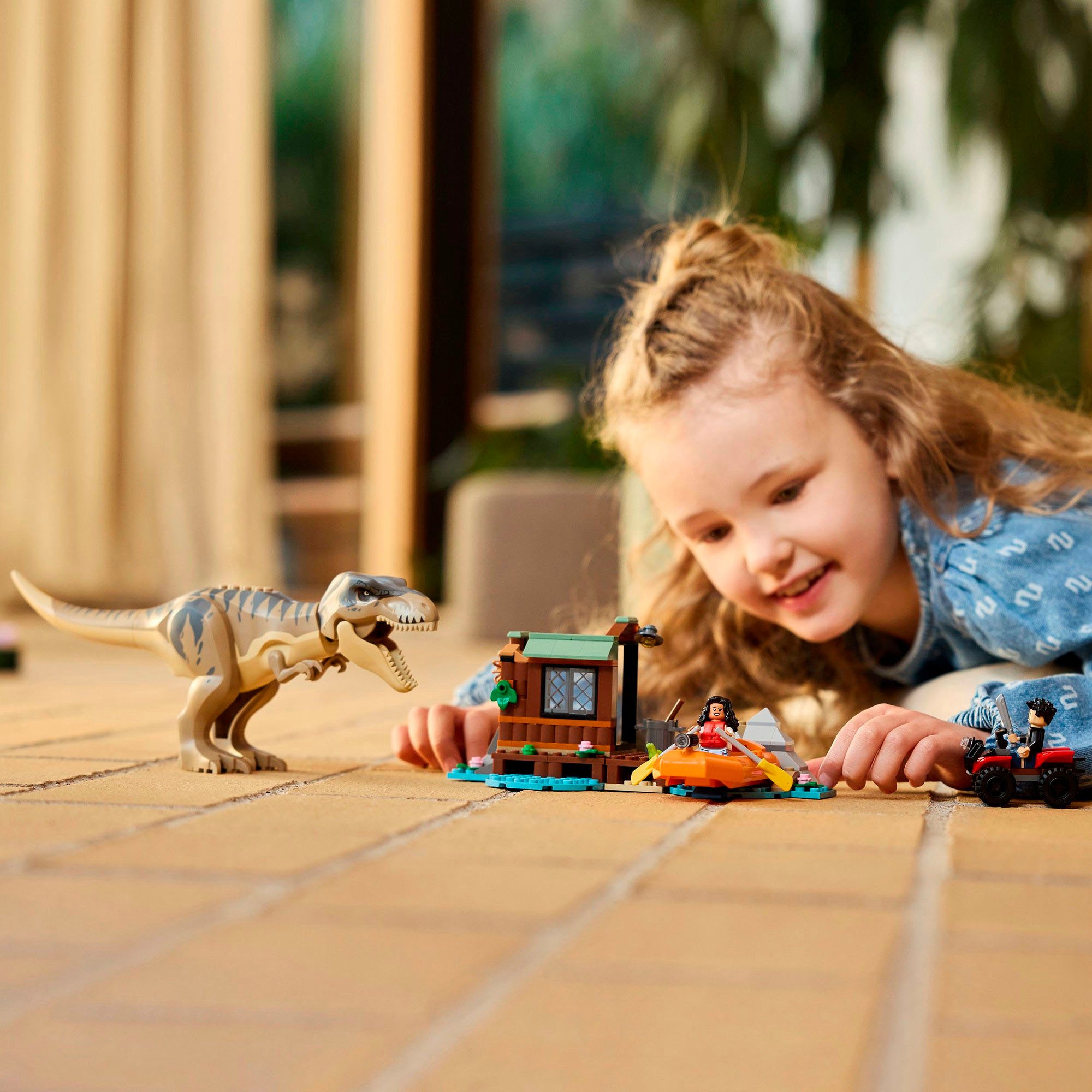 LEGO® Flucht vor dem T.Rex (76975), LEGO Jurassic World Konstruktionsspiels günstig online kaufen