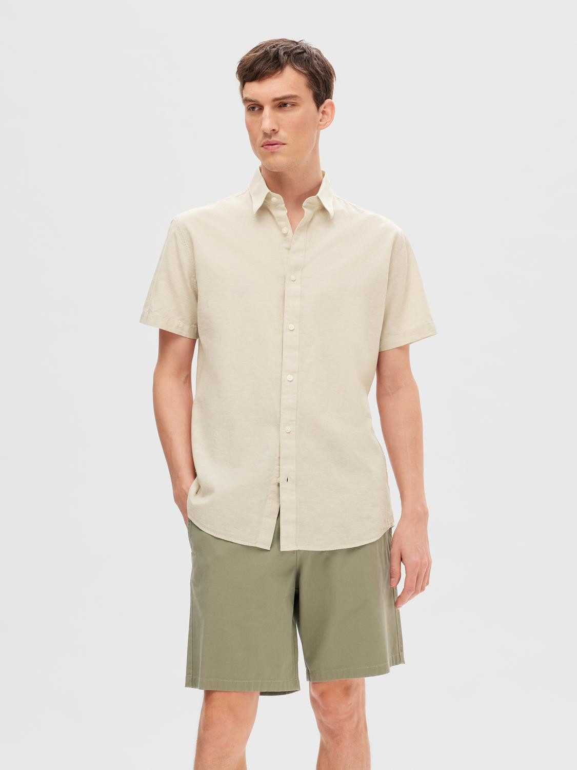 Selected Kurzarmhemd SLHREG-SUN SHIRT SS NOOS mit Leinen günstig online kaufen