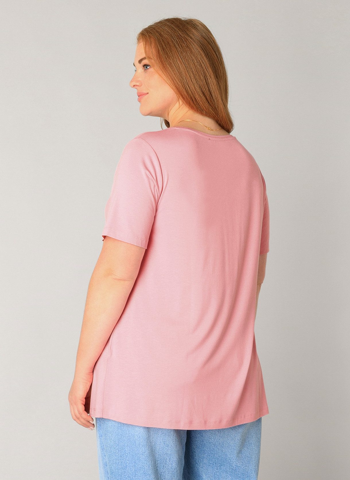 Base Level Curvy T-Shirt Alba mit V-Ausschnitt günstig online kaufen