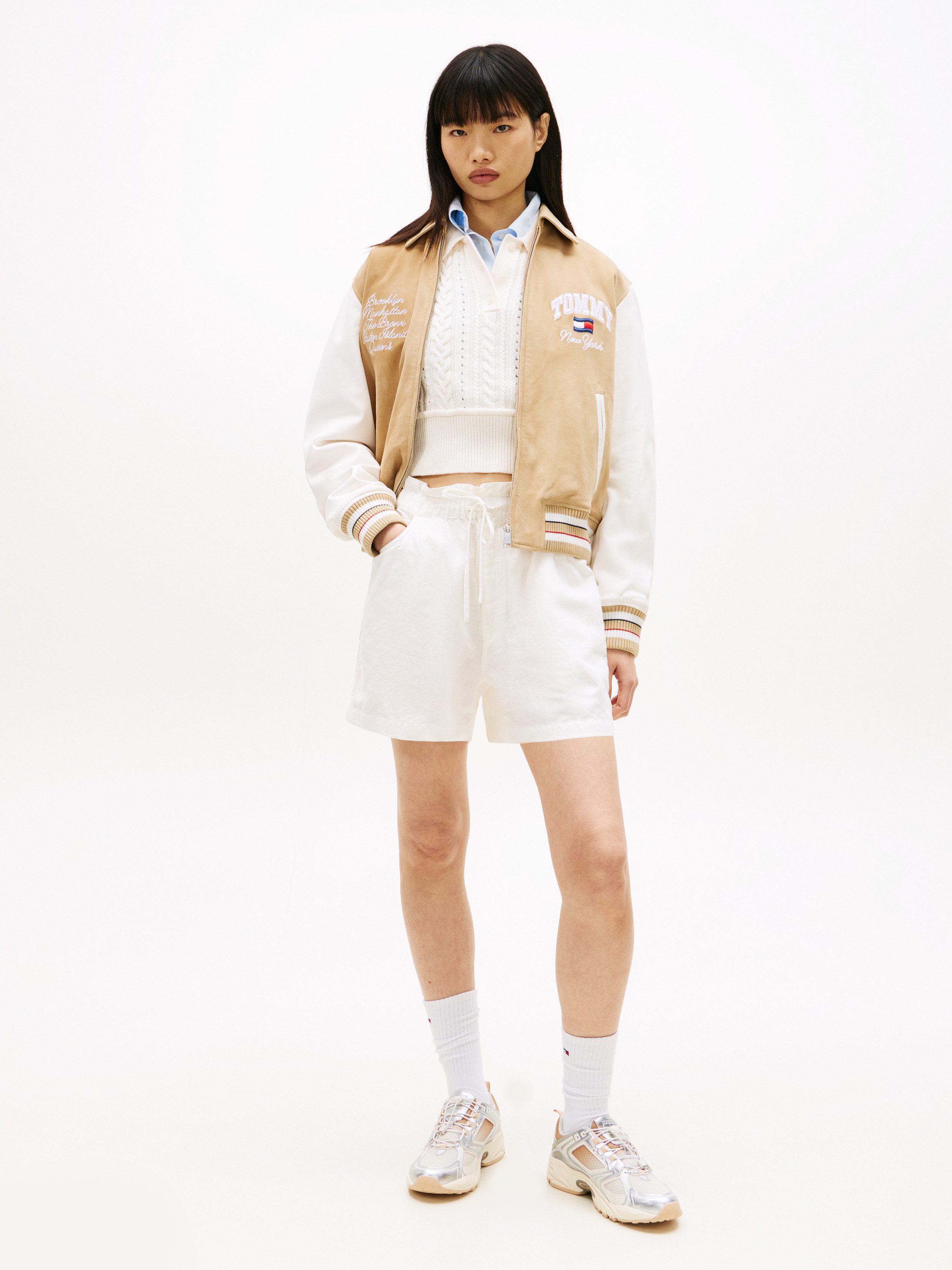 Tommy Jeans Shorts TJW ESSENTIAL LINEN SHORTS mit angesagtem Paperbag-Bund