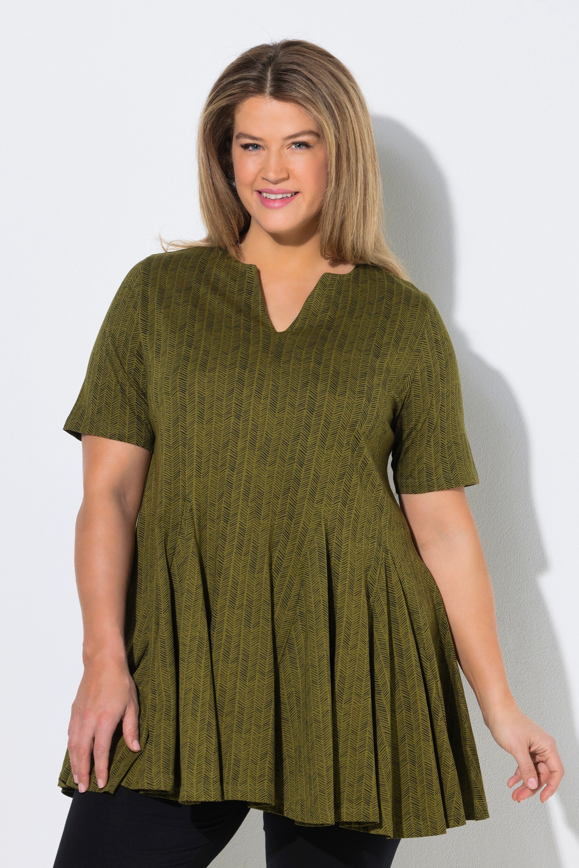 Ulla Popken Longshirt T-Shirt Fischgrat Godetfalten Tunika-Ausschnitt