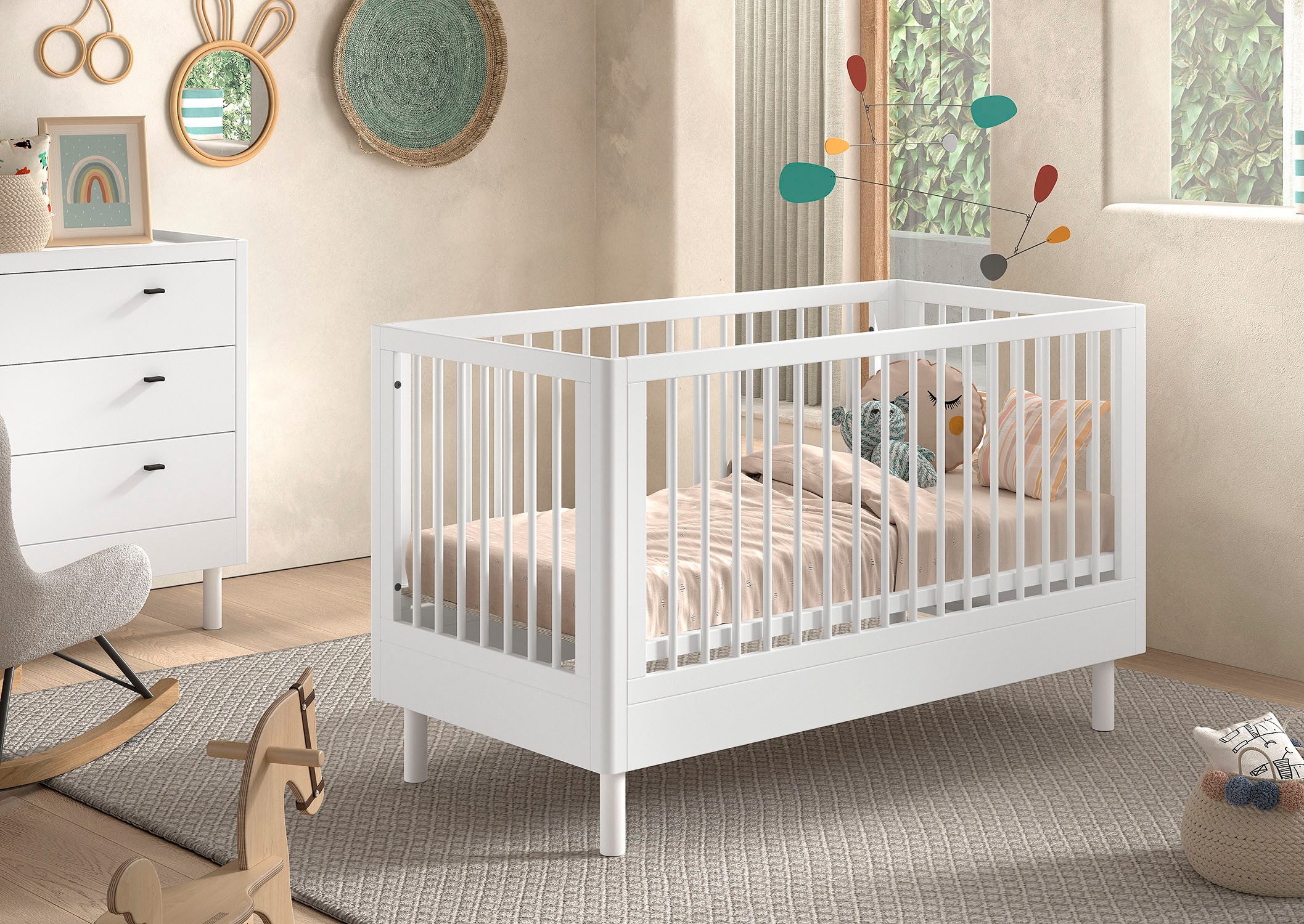 Vipack Babybett Forrest, aus massiver Buche weiß lackiert, zeitloses Design, 3-fach höhenverstellbarer Lattenrost, sehr stabil gebaut