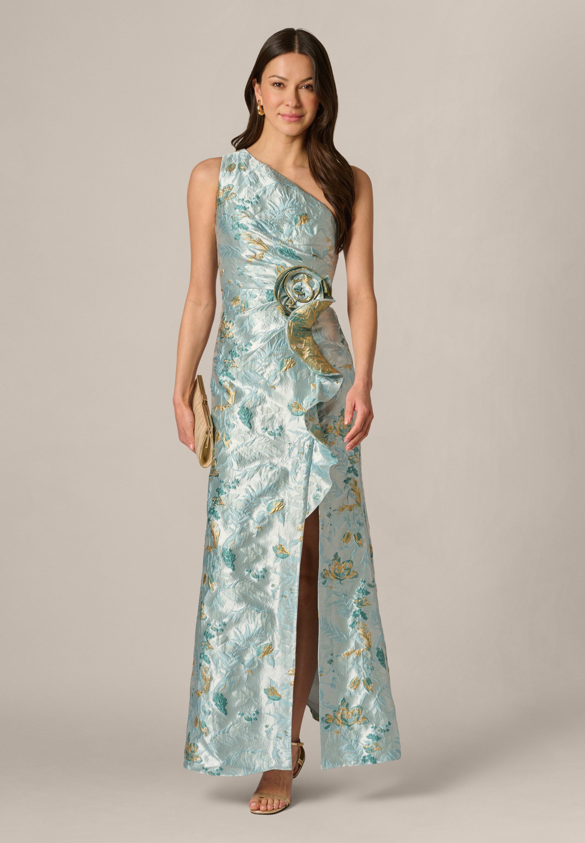 Adrianna Papell Abendkleid Metallic Jacquard Rose Gown Ein skulpturales und auffälliges, luxuriöses Jacquard-Kleid