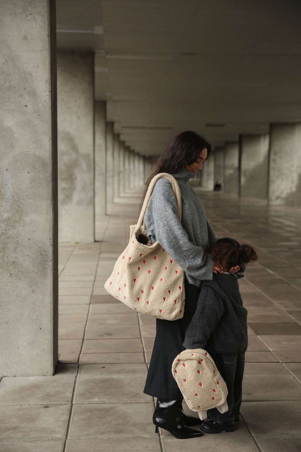 Studio Noos Schultertasche Tasche TEDDY HEARTS MOM-BAG