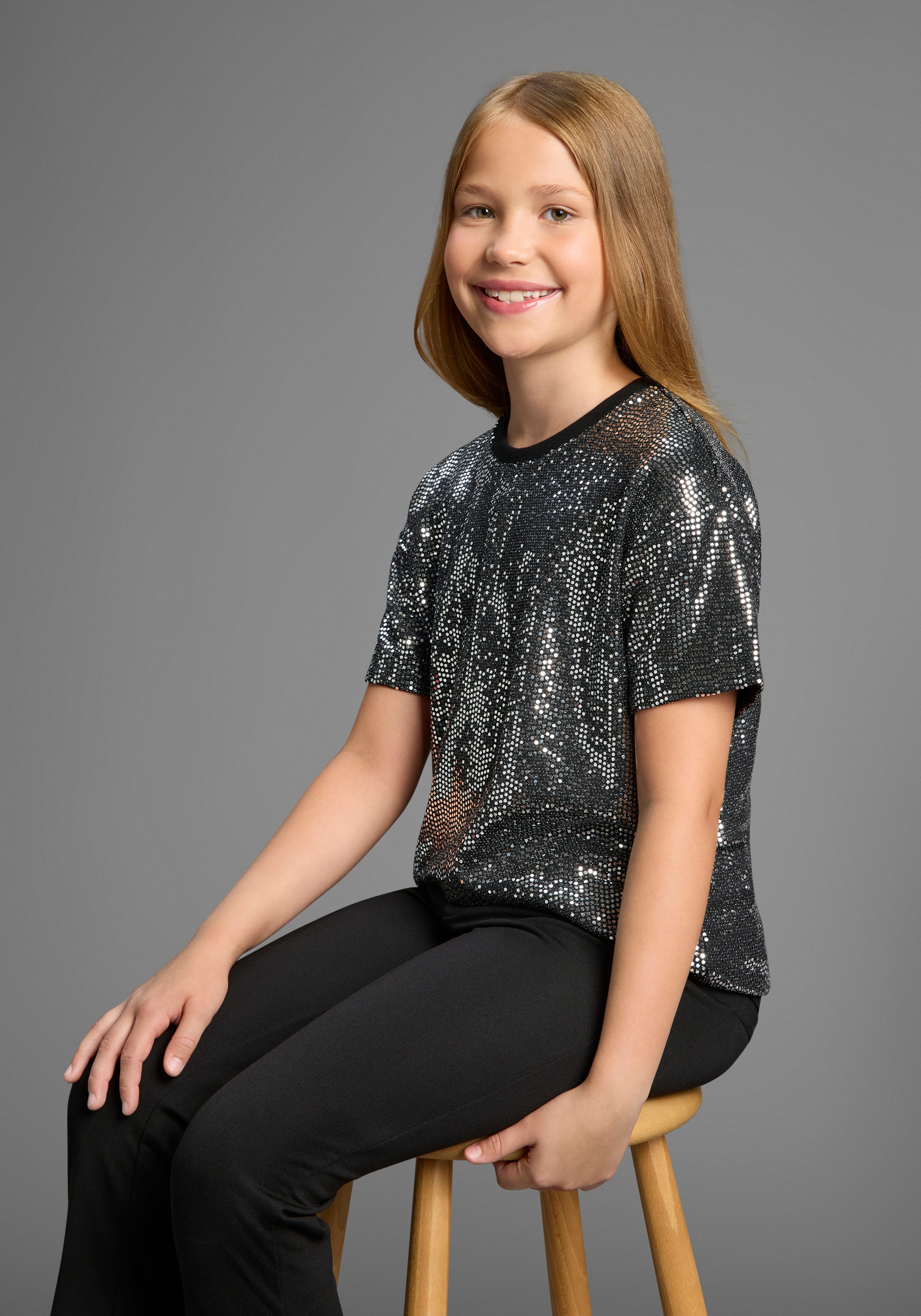 Bruno Banani T-Shirt festliches Glitzershirt in Paillettenoptik, für Mädchen Für TEENS, Shirt aus glitzernden Material