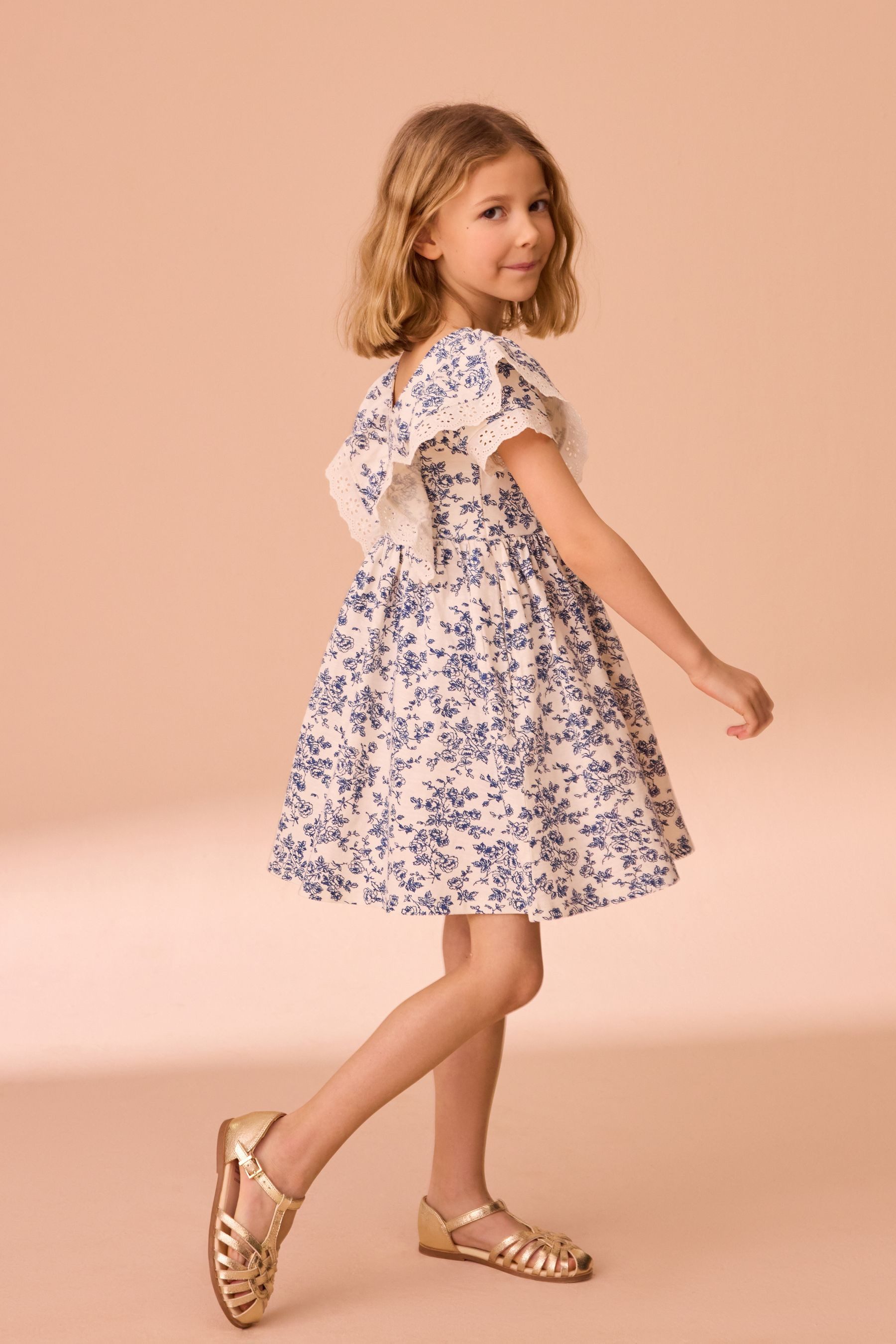 LAURA ASHLEY Jerseykleid Laura Ashley Kleid mit Lochstickerei Baumwolle (1-tlg)