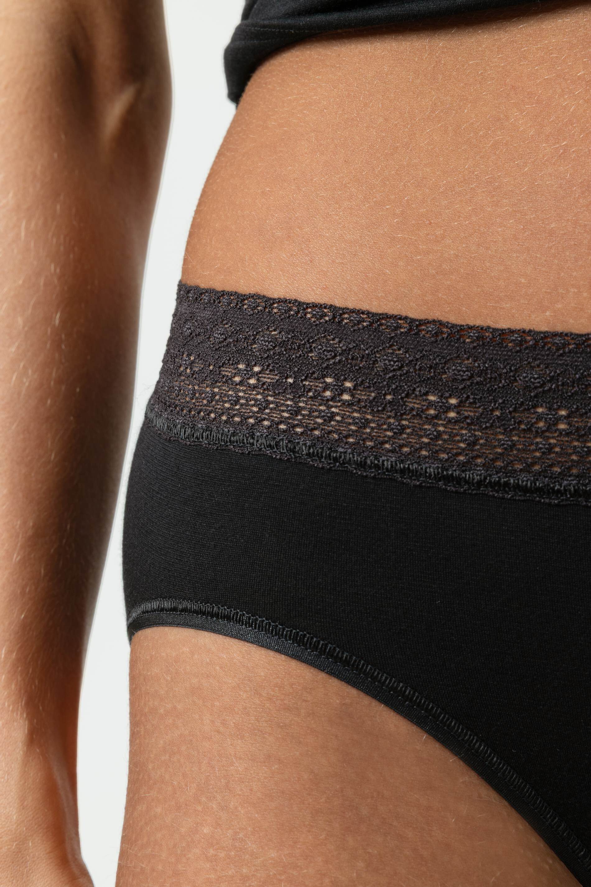 Mey Taillenslip Mey Taillen-Slip Serie Modal Lace Uni Taillenslip (1-St., 1) Stilvoller Basic-Slip, weiches Modal, feine Spitze – Bild 3 von 4