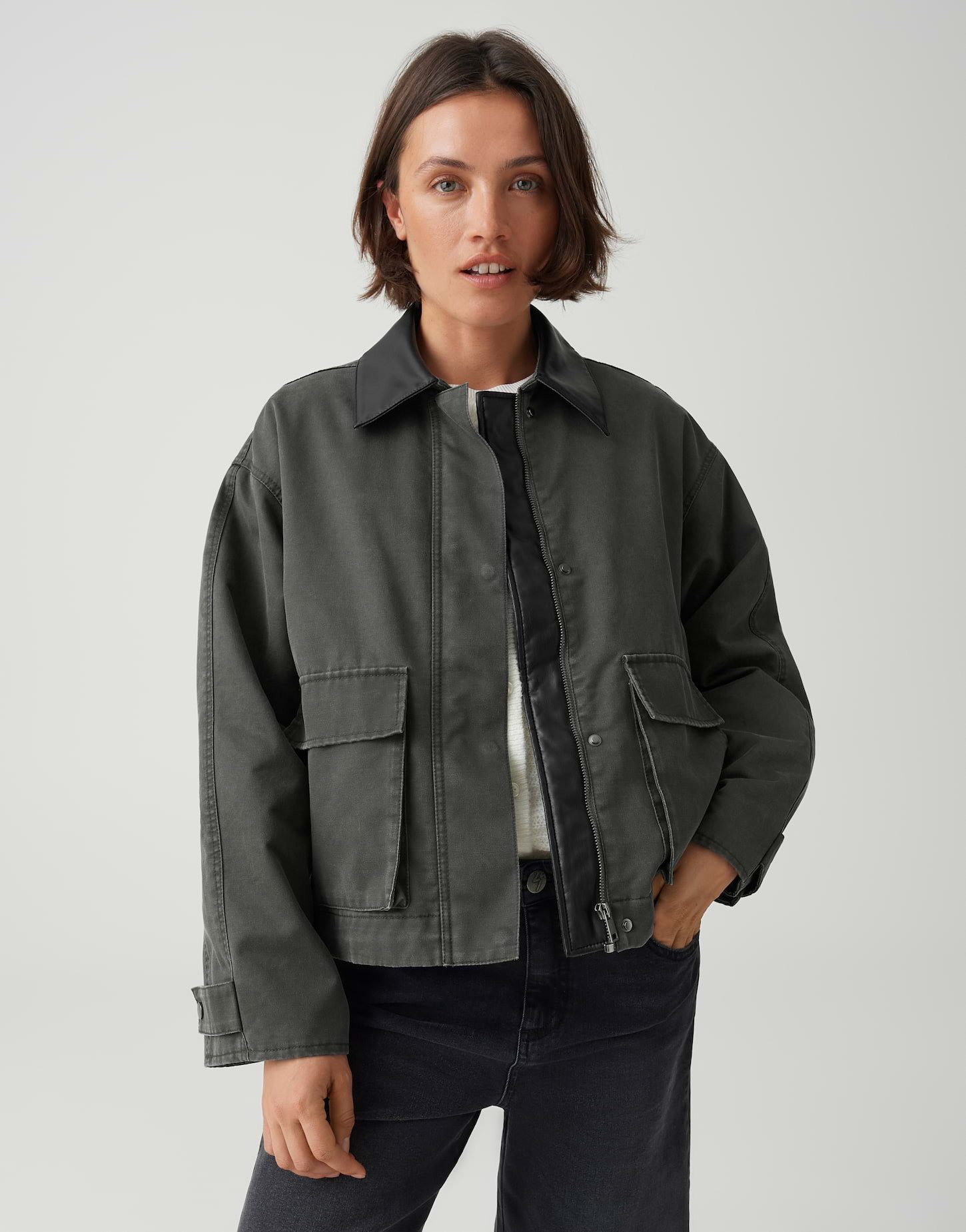 OPUS Outdoorjacke Barn Jacket aus gewachstem Baumwollmix Regular Fit Riegel an der Manschette