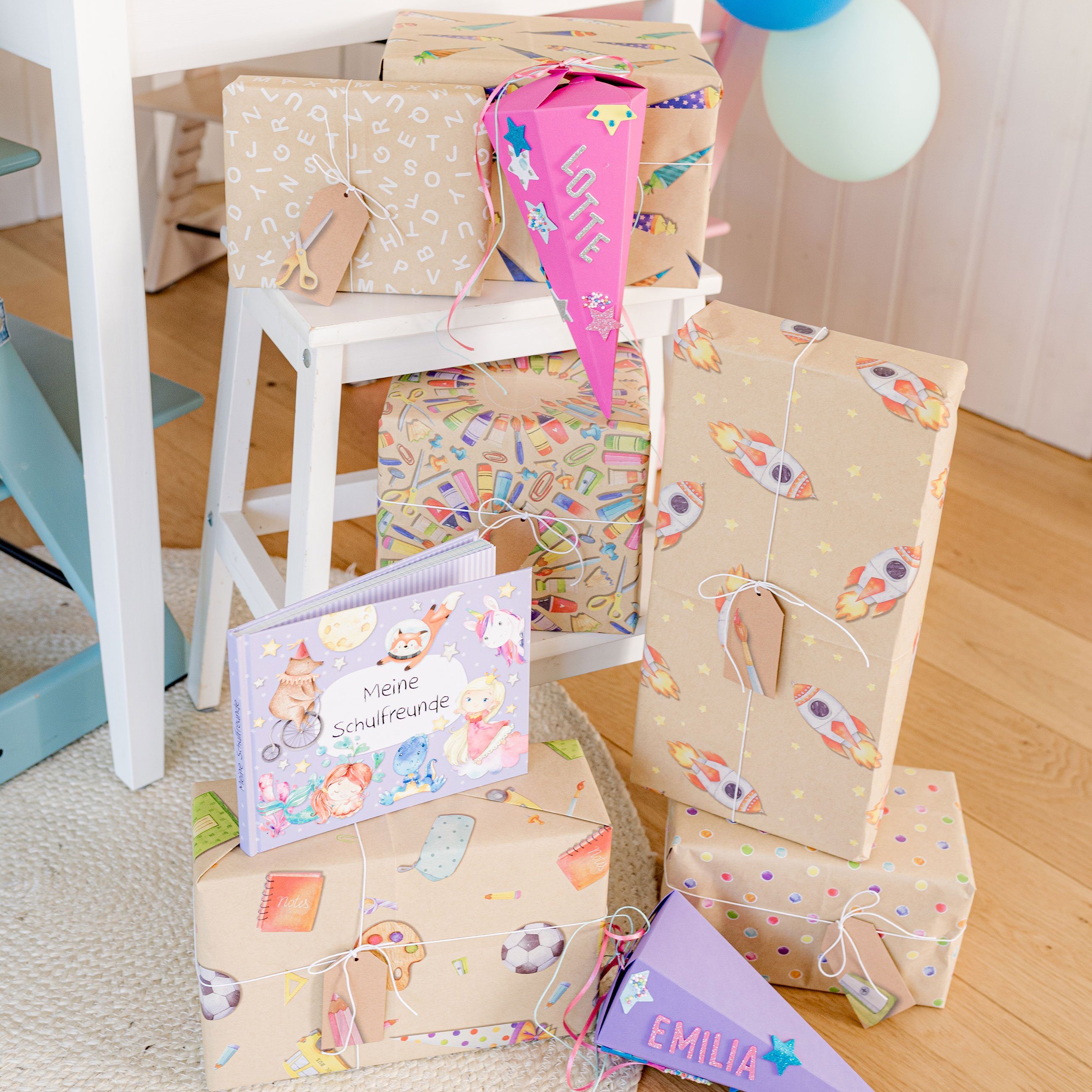 PAPIERDRACHEN Geschenkpapier Geschenkpapier zur Einschulung - verschiedene Motive, doppelseitig bedruckt und Anhänger mit Baumwollschnur