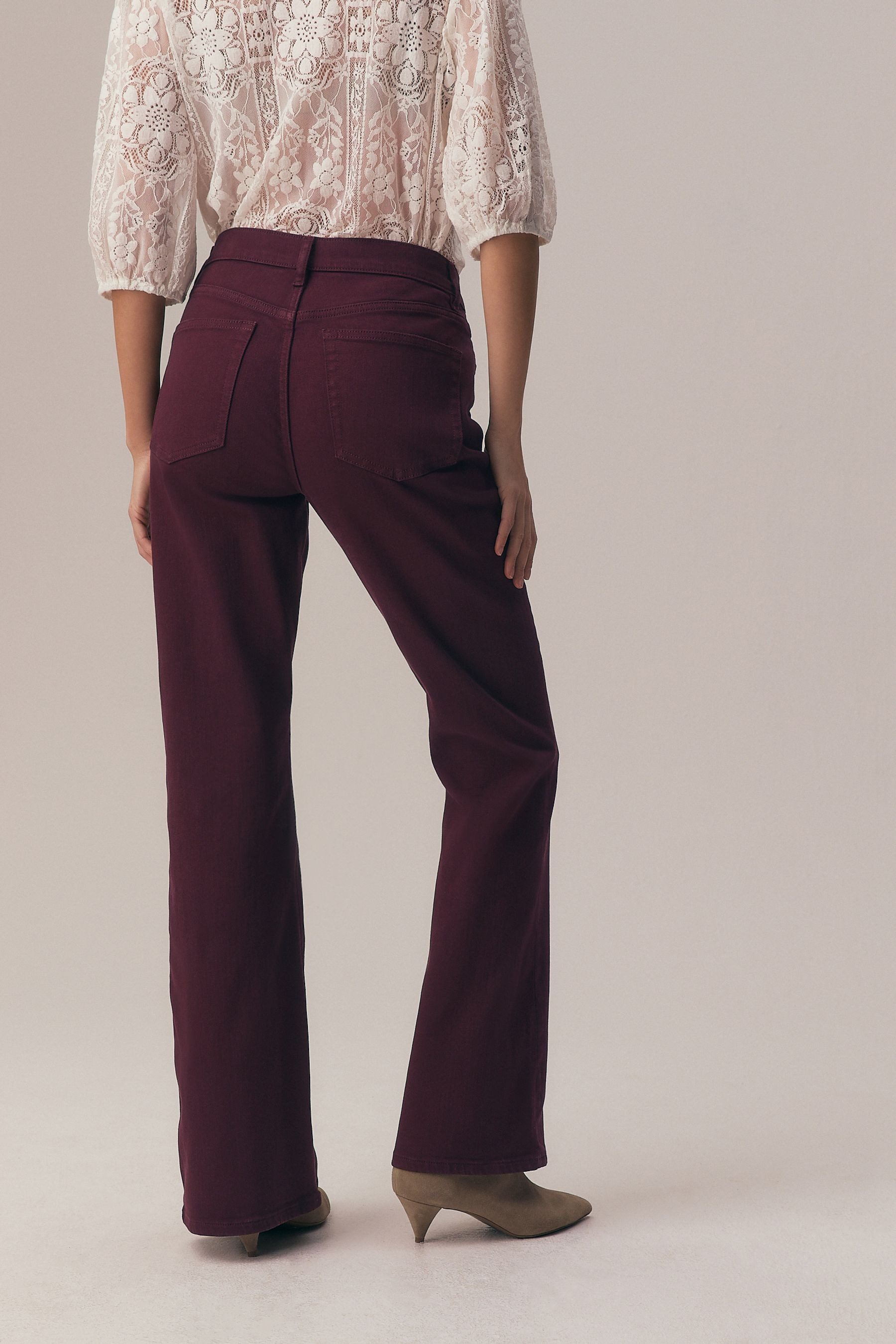 Next Bootcut-Jeans Bootcut Stretchjeans, mittelhoher Bund, Kurzgröße (1-tlg)