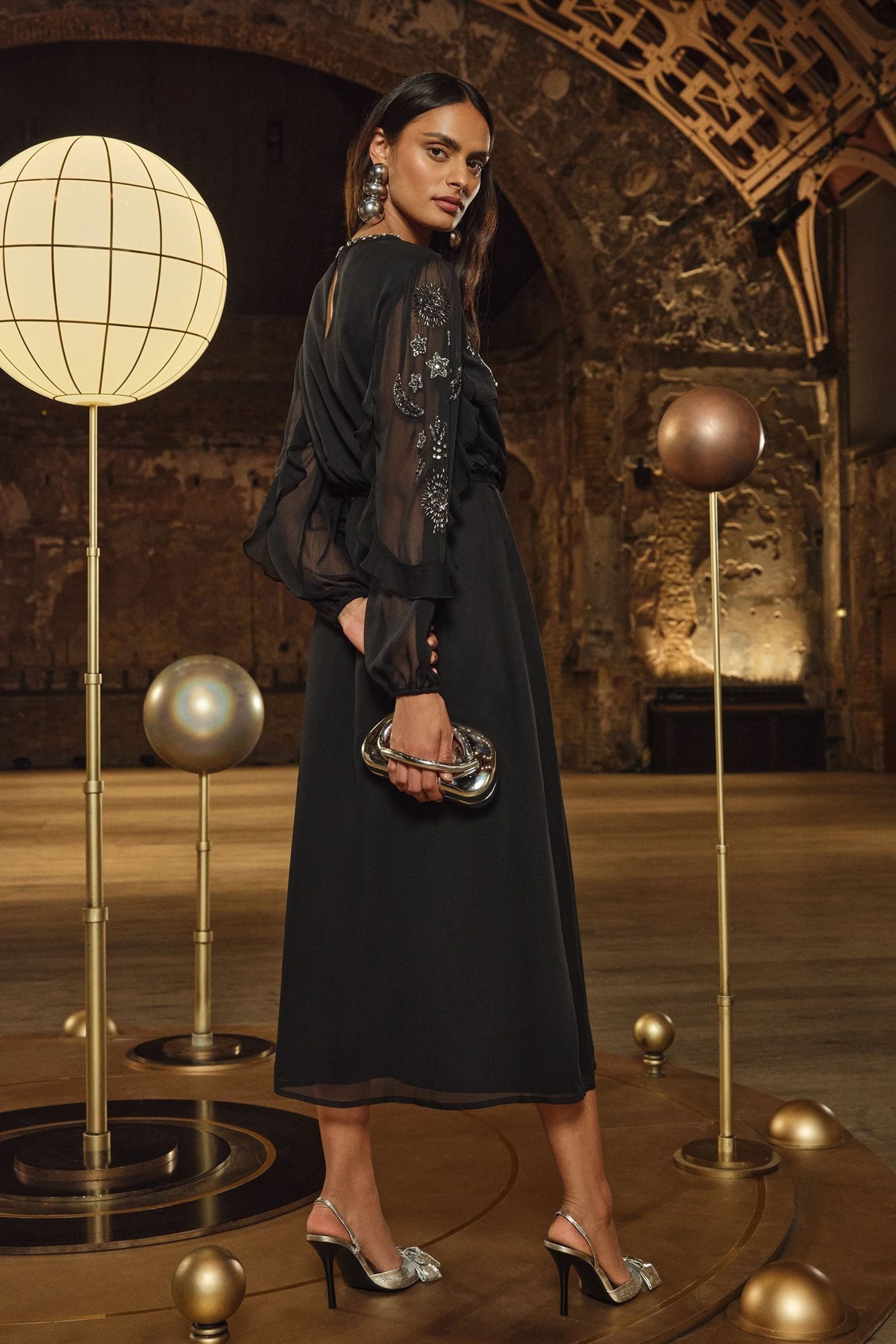 Love & Roses Midikleid Love & Roses verziertes Midikleid, Regular (1-tlg) günstig online kaufen