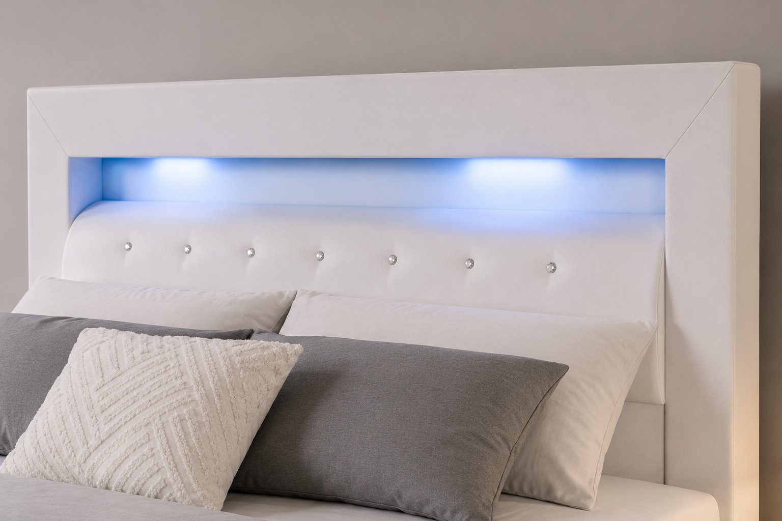 inter Boxspringbett Monaco Kunstleder mit 7 Zonen Taschenfederkernmatratzen und Topper (180x200 cm, Weiß mit 7 Zonen Taschenfederkernmatratzen und Topper), Taschenfederkern-Komfort, Kopfteil mit LED, inklusive Matratzen