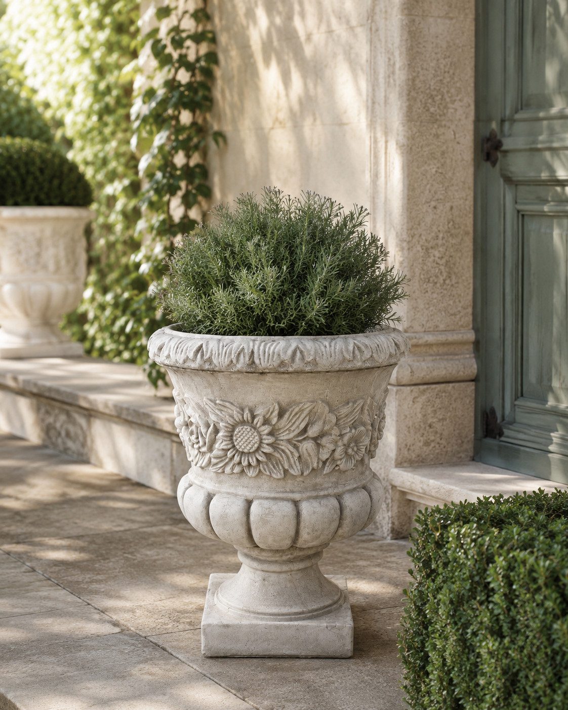 Xlmoebel Dekofigur Barocker Pflanzkübel Steinoptik Blumendekor Terrasse Deko Sofort (Einzelartikel, 1 St., 1-teilig), Hergestellt in Europa