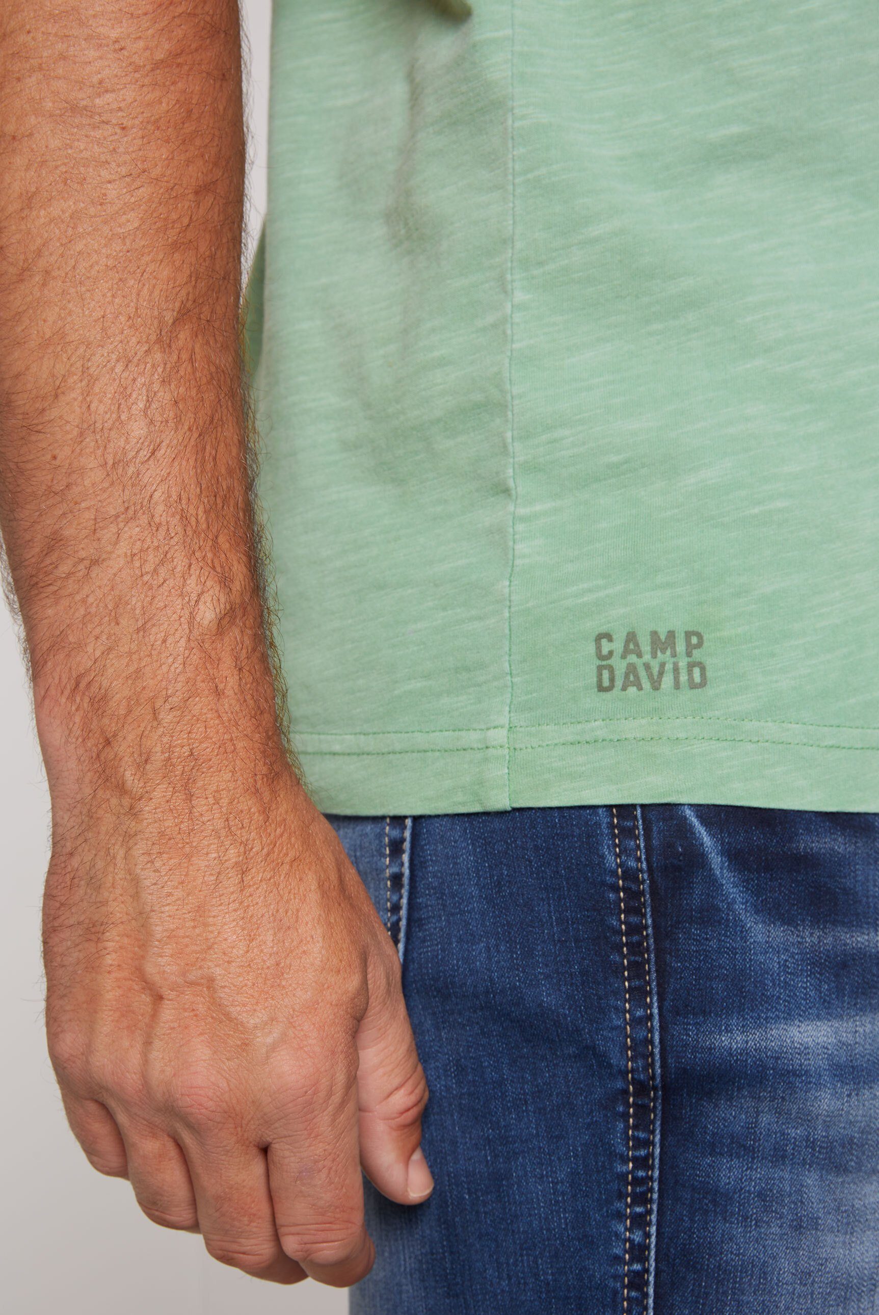 CAMP V-Shirt mit DAVID maskulinem V-Ausschnitt