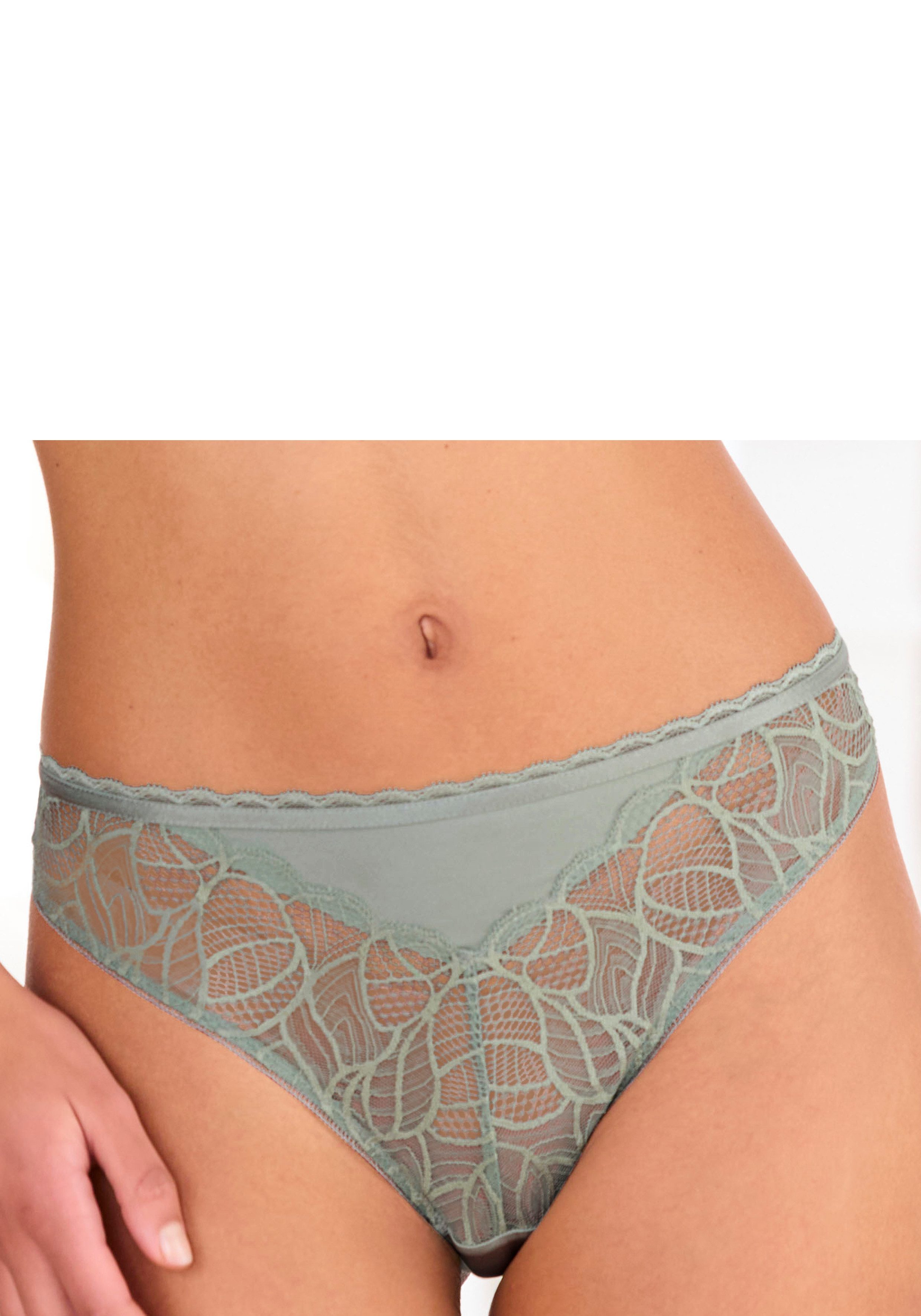 LASCANA Stringpanty aus dezent transparenter Spitze
