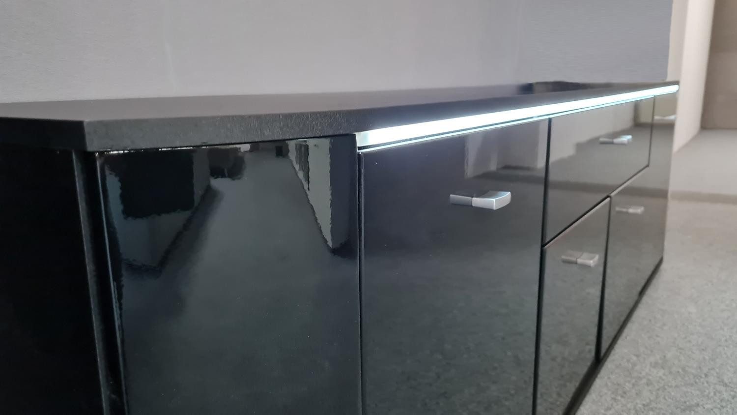 Bega Consult Lowboard Lowboard TV-Board Odessa schwarz Hochglanz mit Beleuc günstig online kaufen