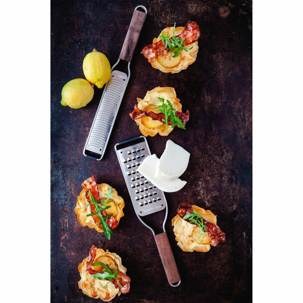 Microplane Küchenreibe Master-Geschenkset 2-tlg., Edelstahl, Walnuss, Gummi, (Set, 2-St), mit Walnussholz-Griff